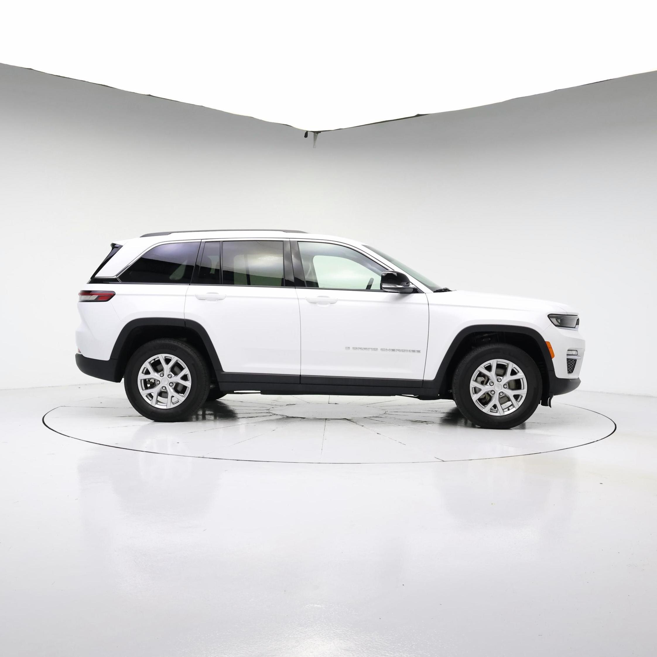 Thumbnail: 2023 Jeep Grand Cherokee - 7