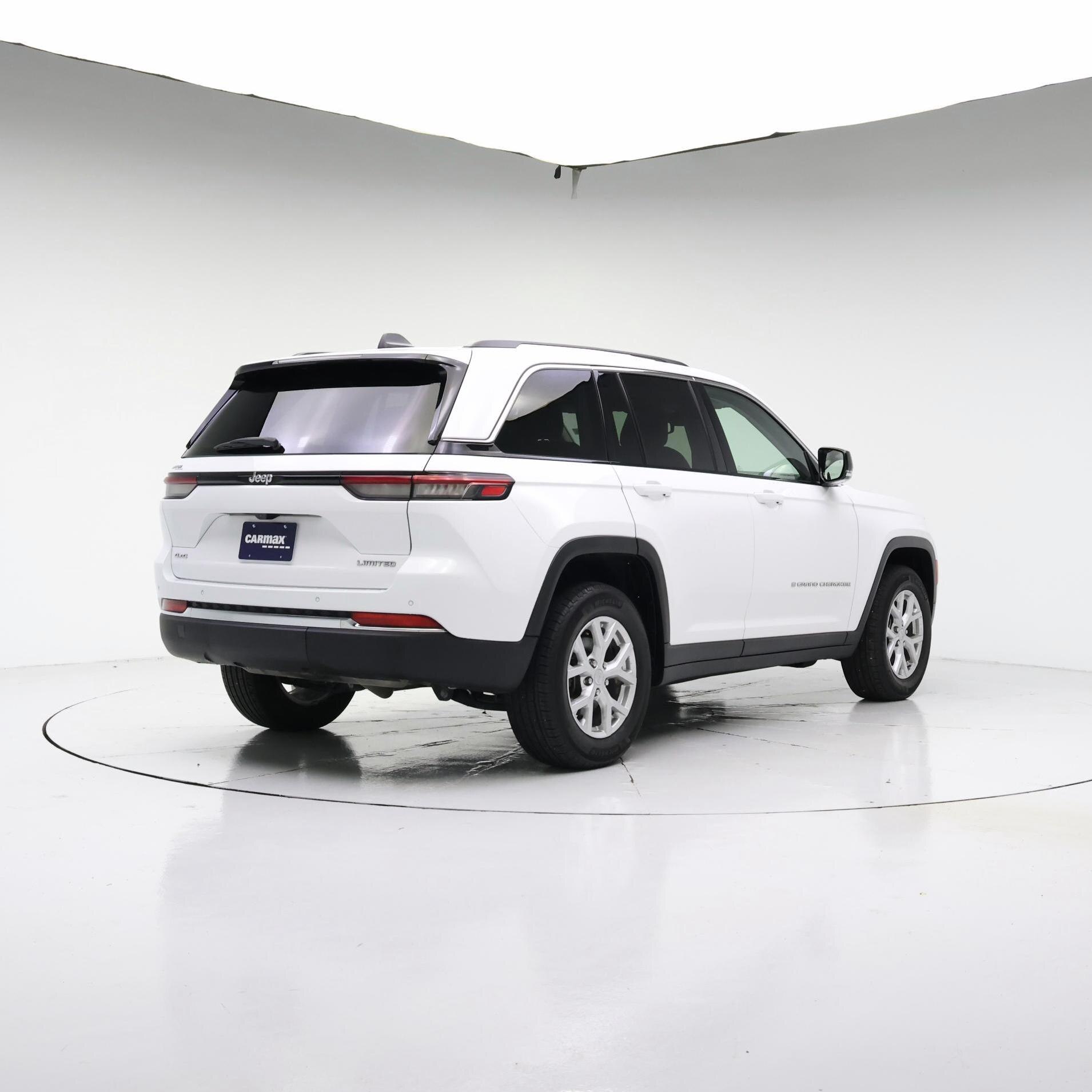 Thumbnail: 2023 Jeep Grand Cherokee - 8