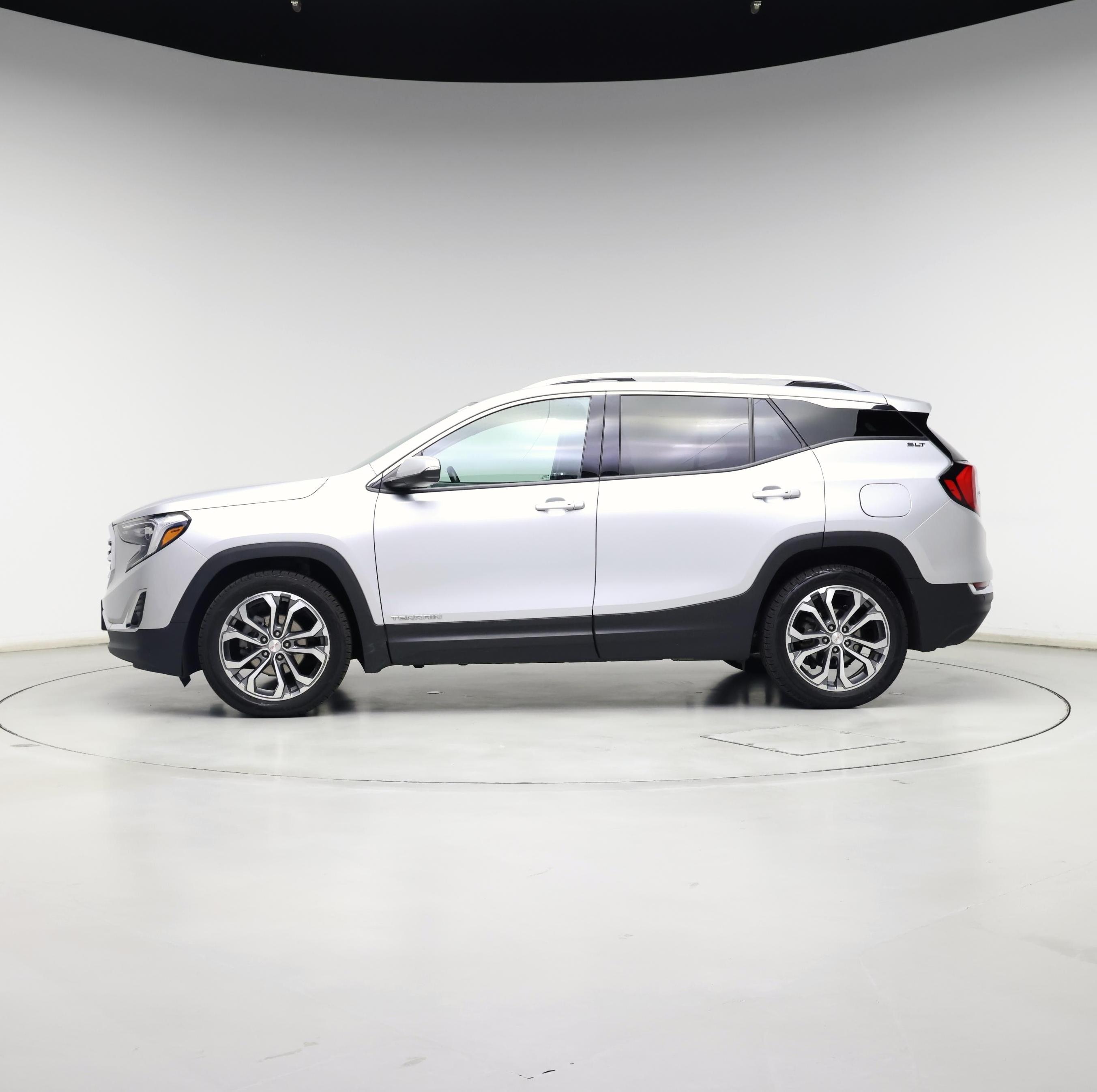 Thumbnail: 2020 GMC Terrain - 3