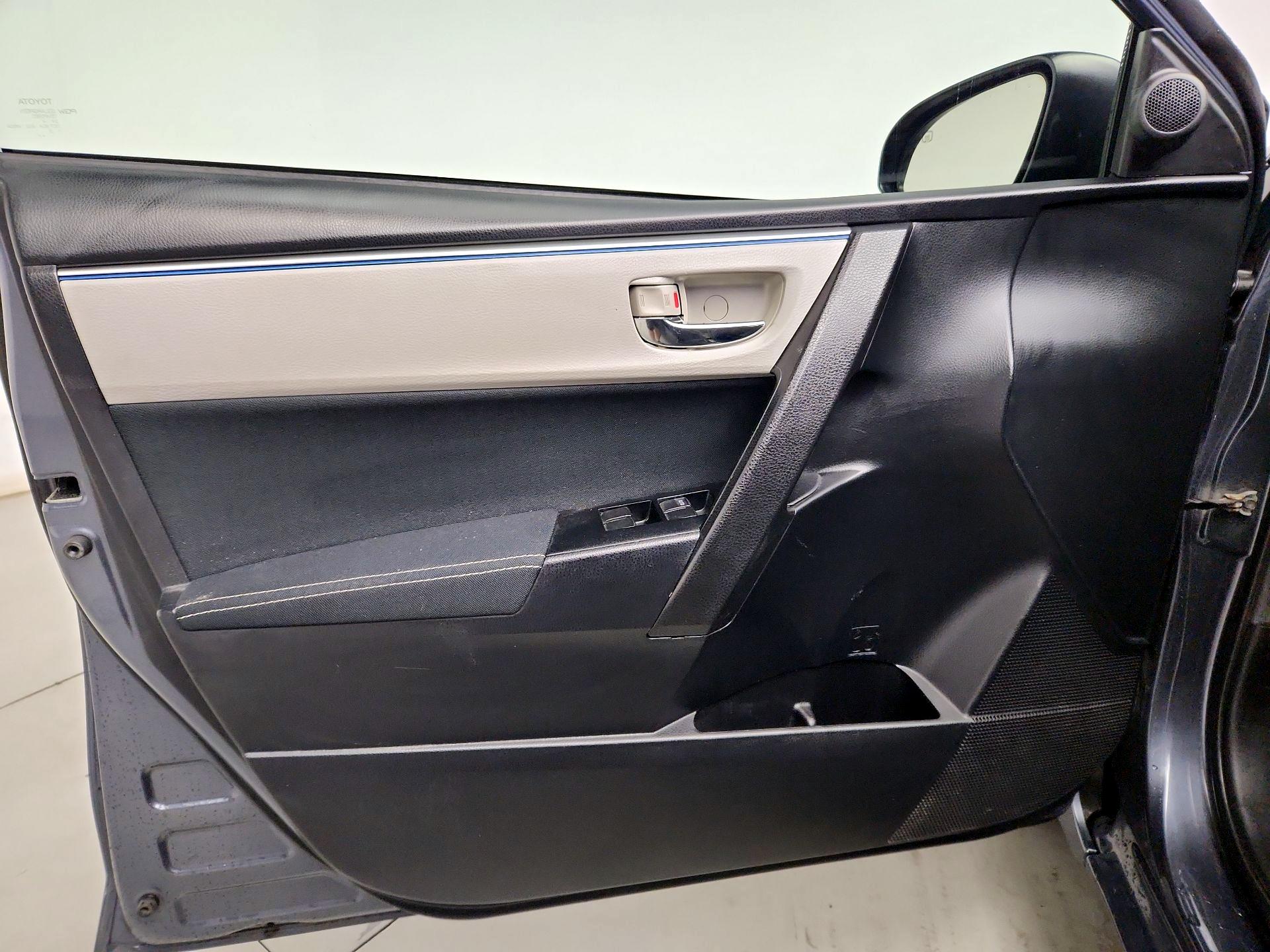 Thumbnail: 2014 Toyota Corolla - 12