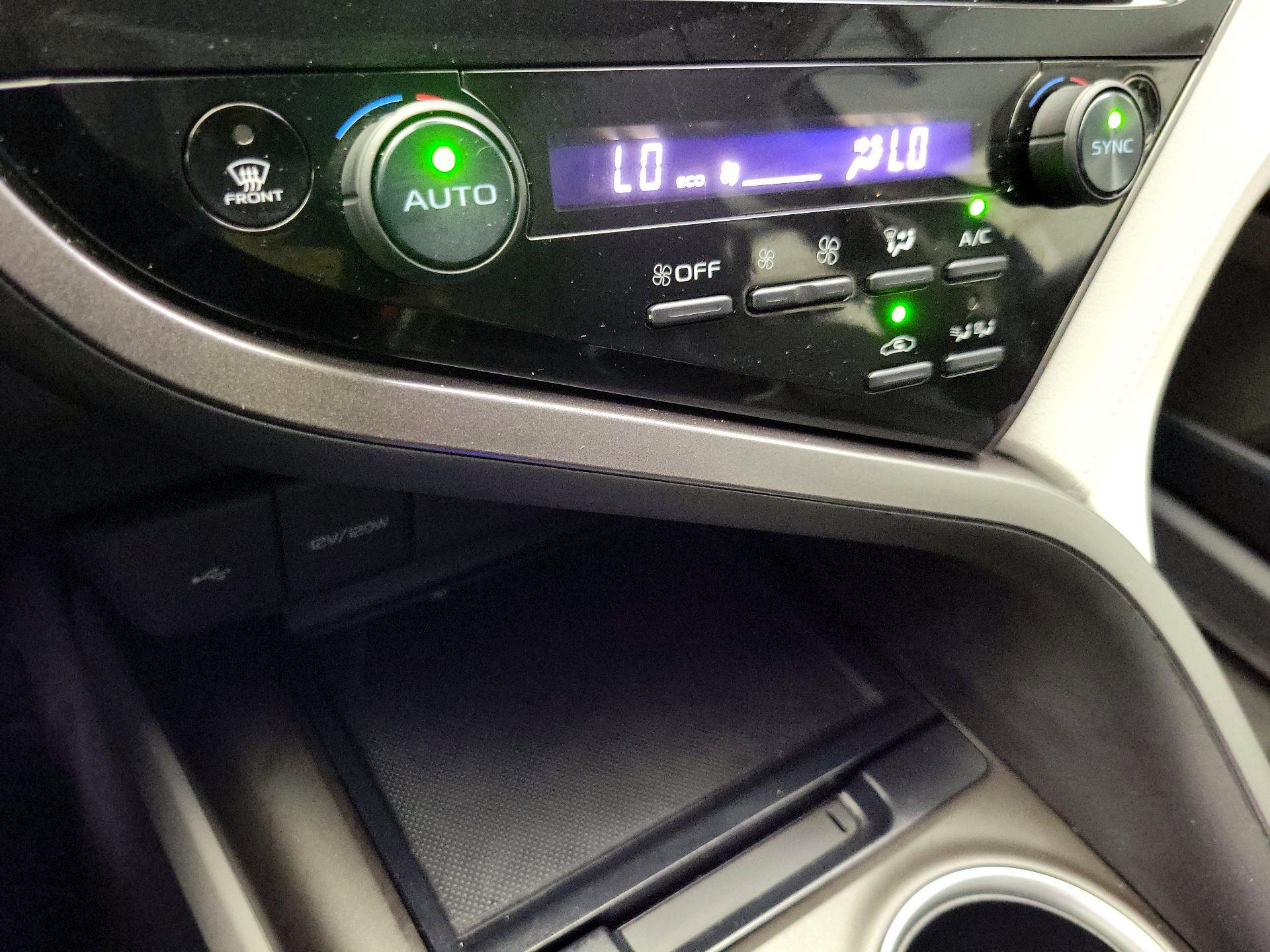 Thumbnail: 2021 Toyota Camry - 17