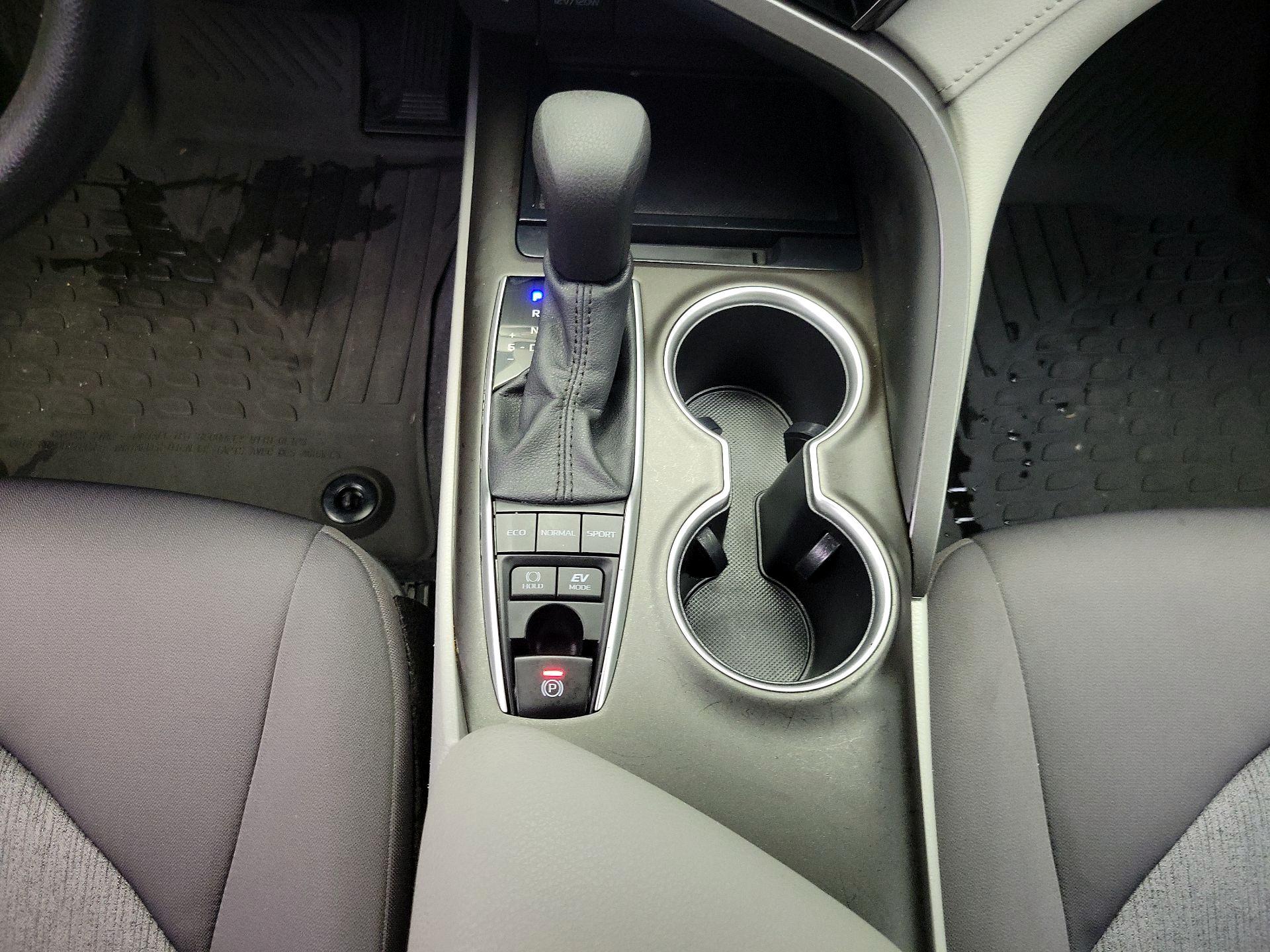 Thumbnail: 2021 Toyota Camry - 18