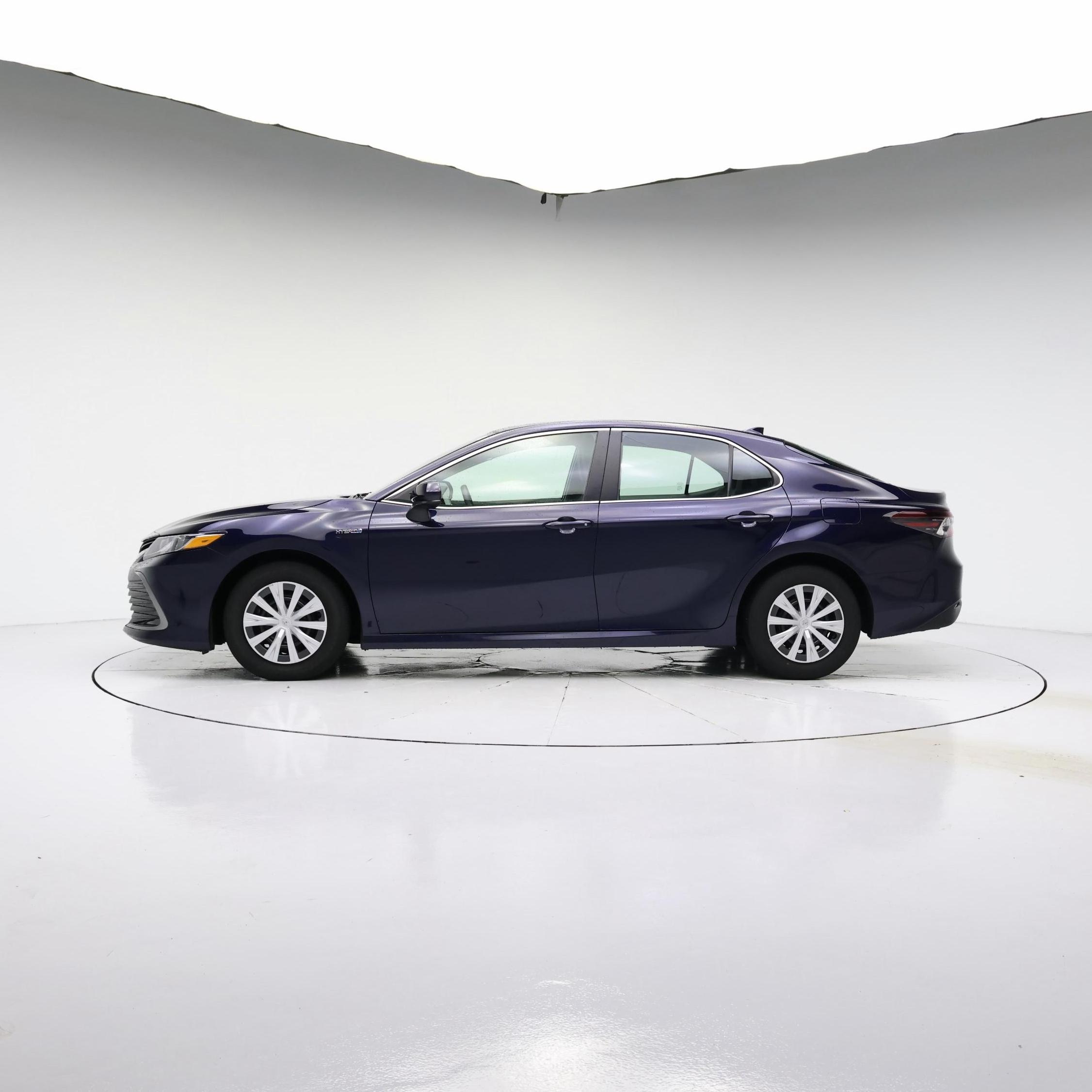 Thumbnail: 2021 Toyota Camry - 3