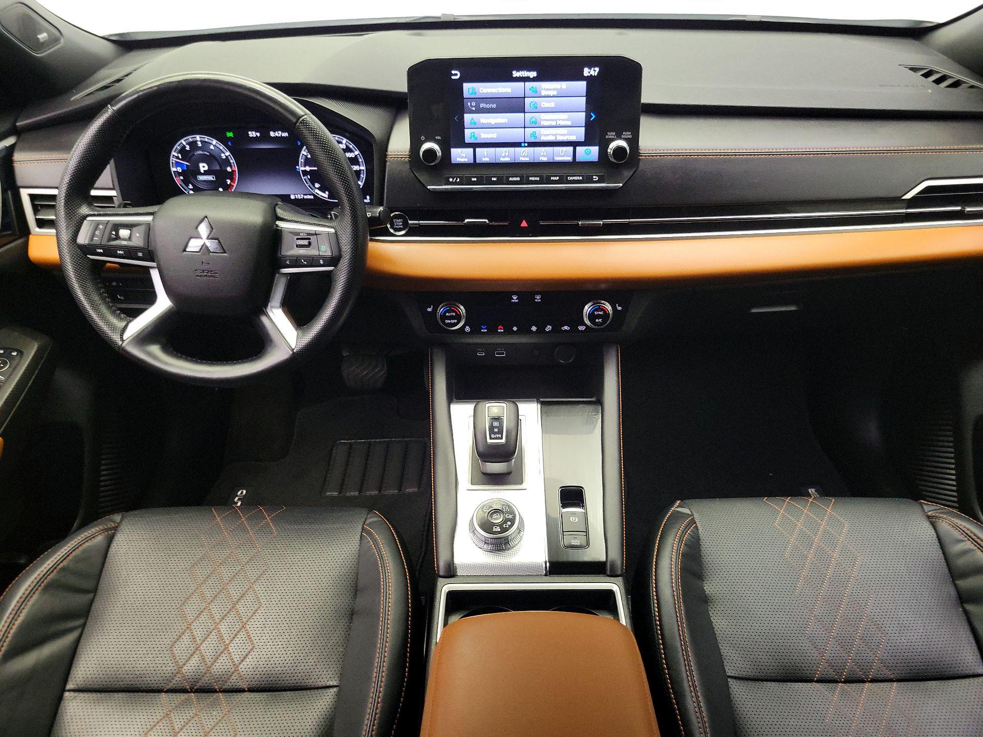 Thumbnail: 2022 Mitsubishi Outlander - 9