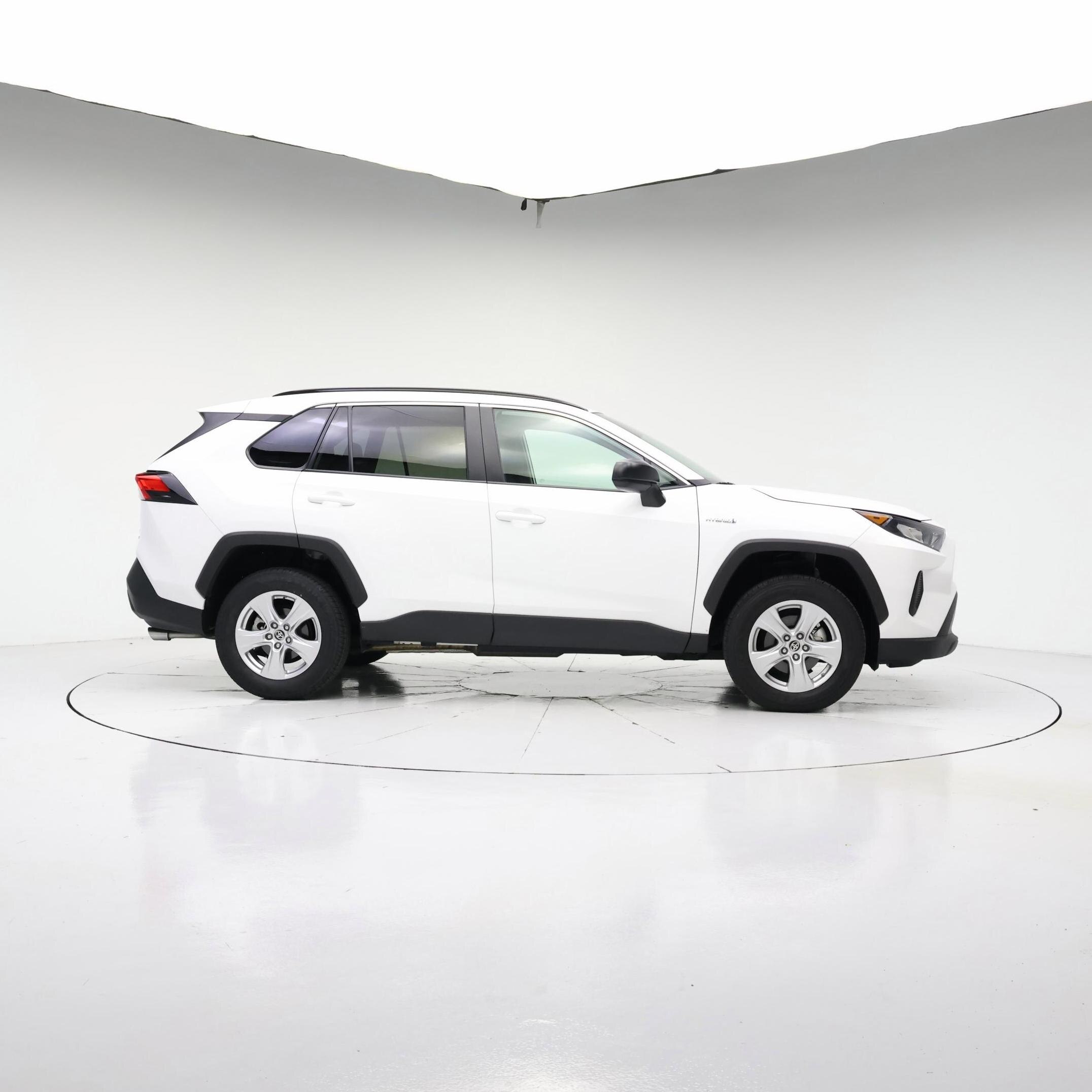 Thumbnail: 2021 Toyota RAV4 - 7