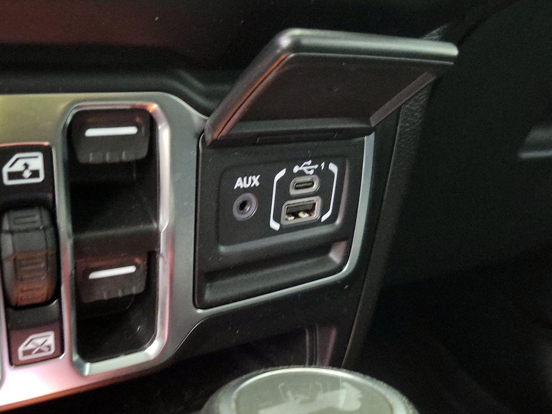 Thumbnail: 2023 Jeep Wrangler - 18
