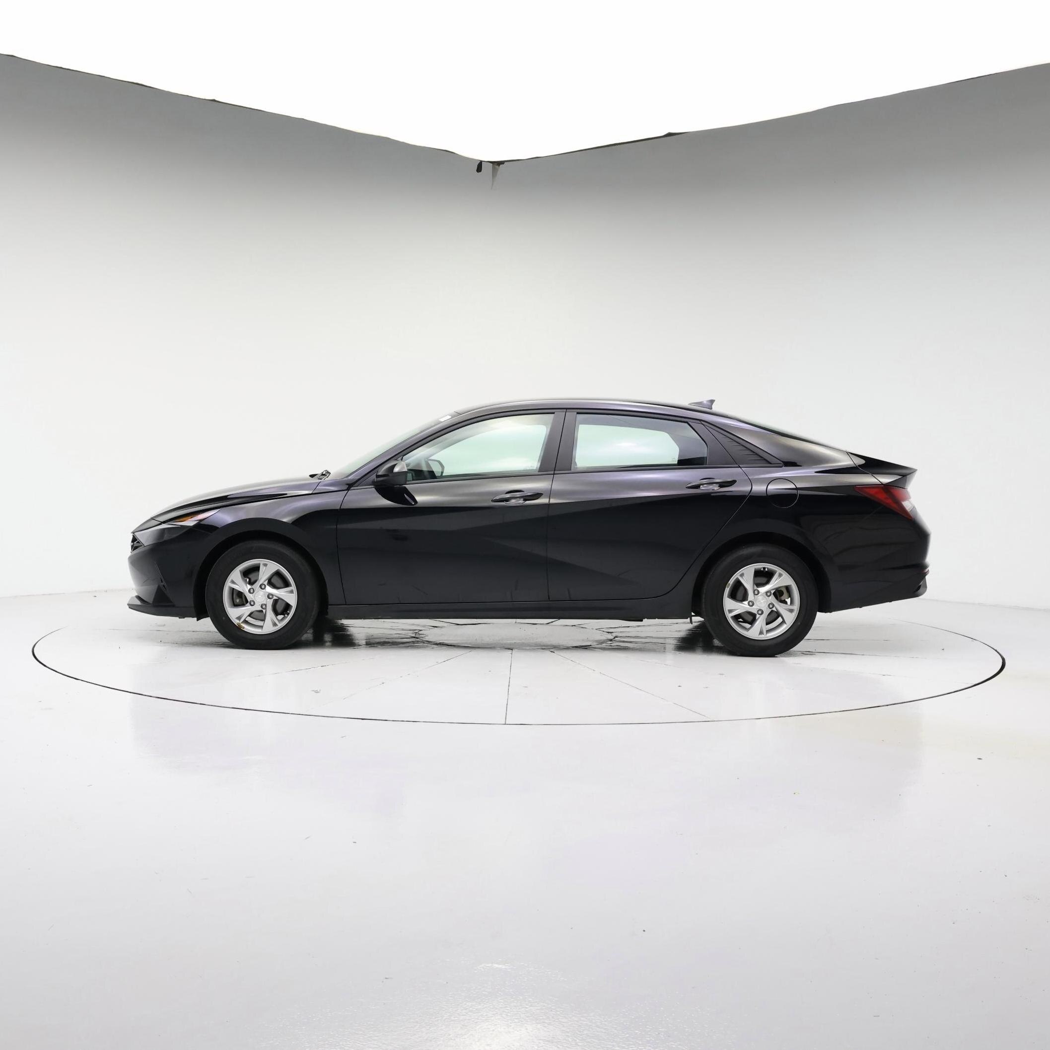 Thumbnail: 2023 Hyundai Elantra - 3