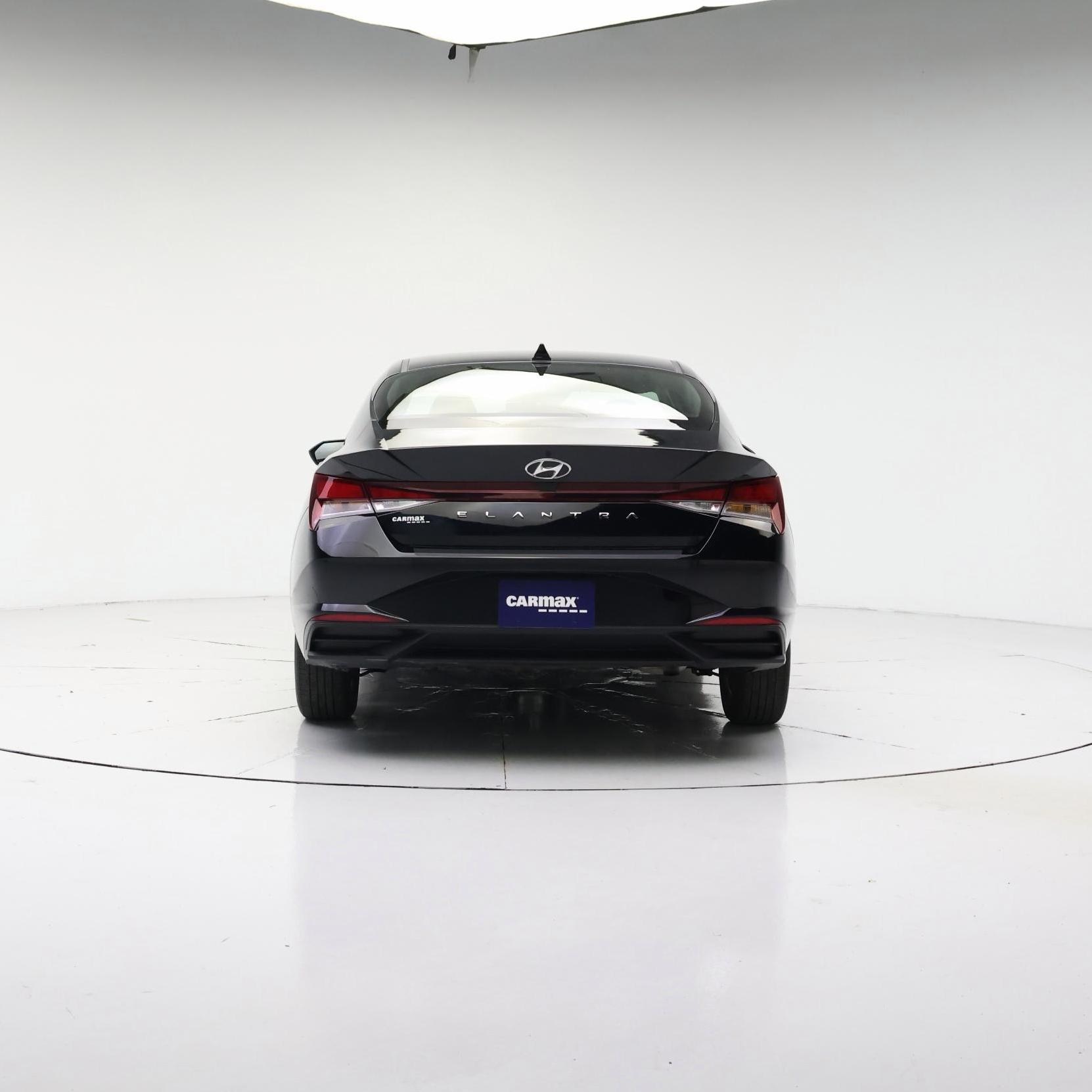 Thumbnail: 2023 Hyundai Elantra - 6