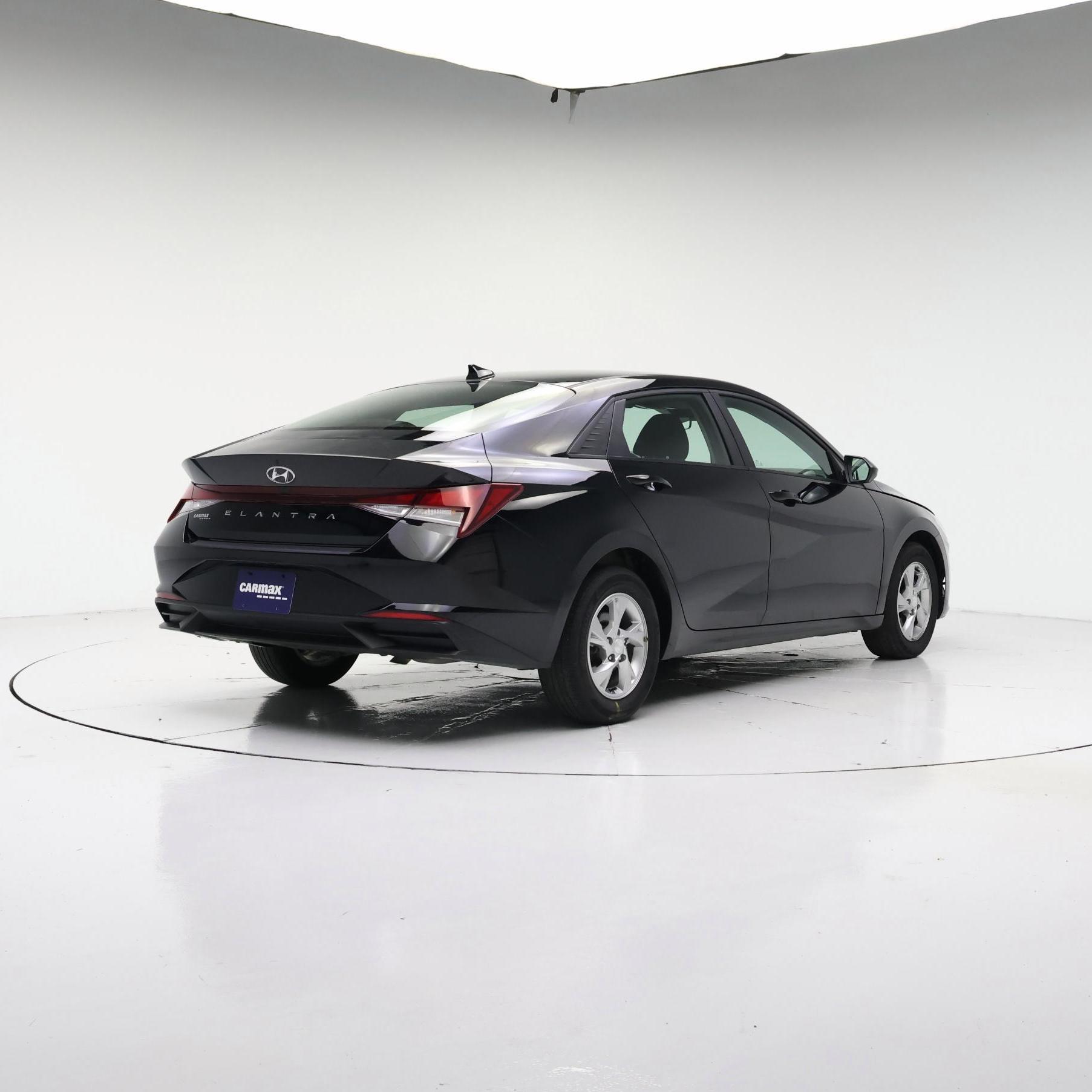 Thumbnail: 2023 Hyundai Elantra - 8
