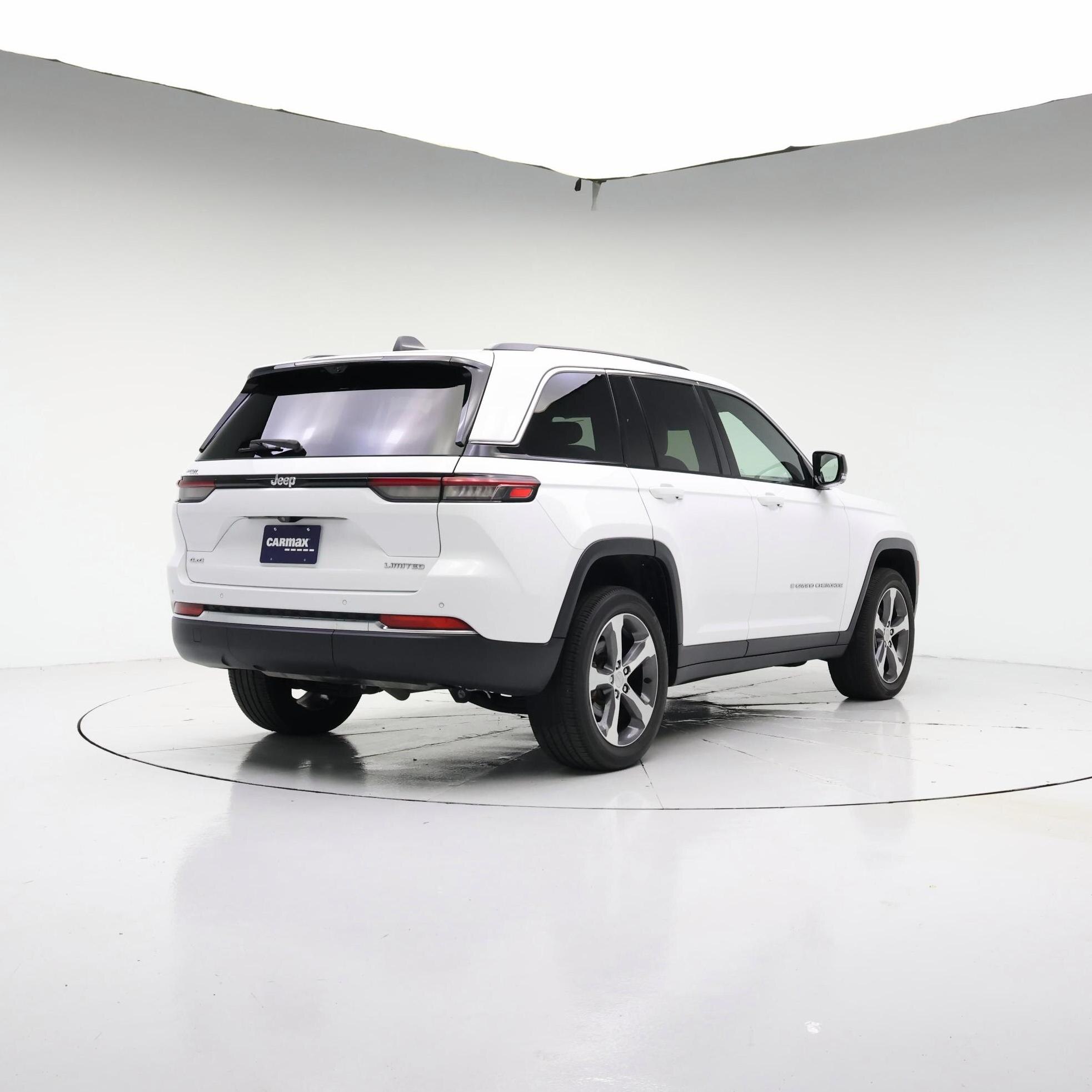 Thumbnail: 2023 Jeep Grand Cherokee - 8
