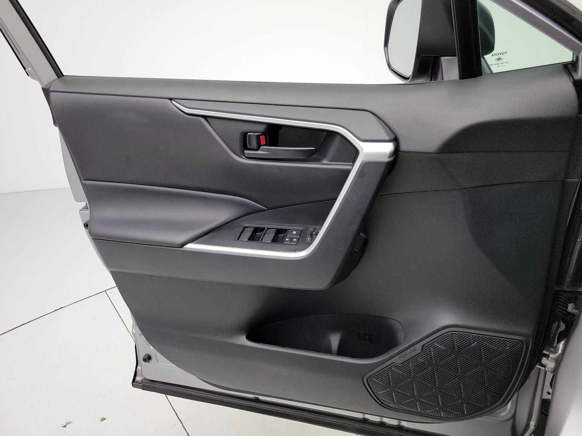 Thumbnail: 2024 Toyota RAV4 - 12