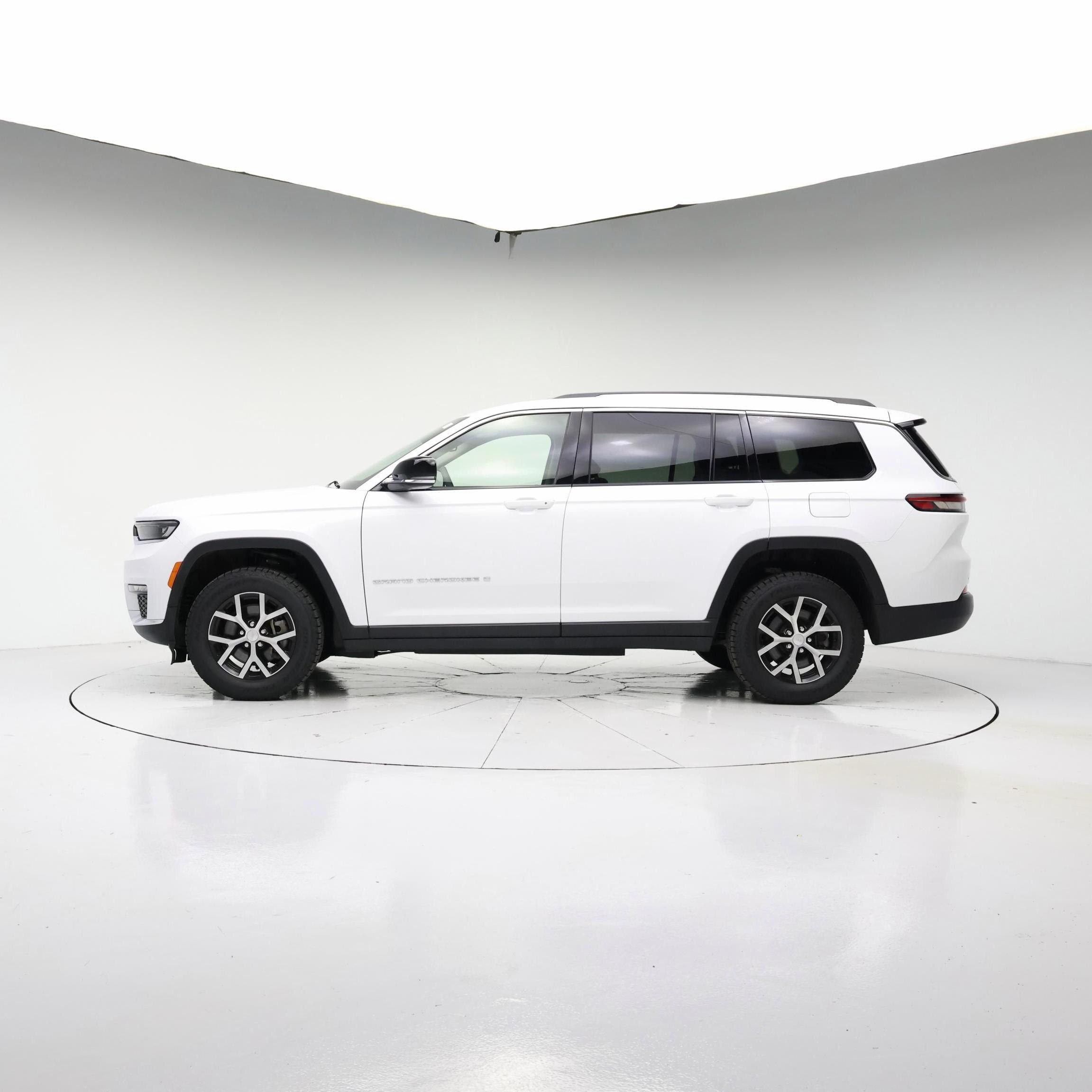 Thumbnail: 2023 Jeep Grand Cherokee L - 3