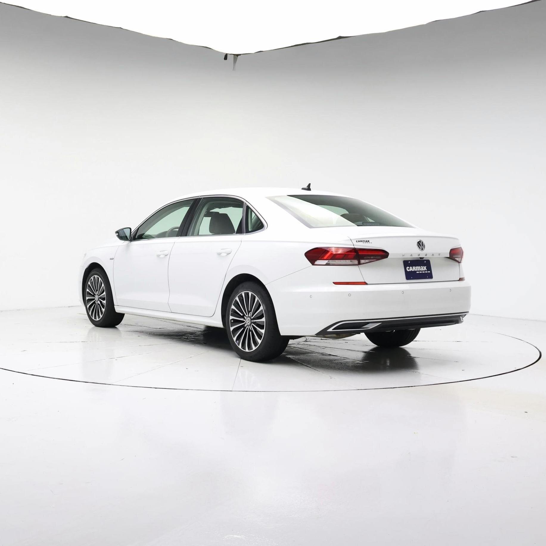 Thumbnail: 2022 Volkswagen Passat - 2