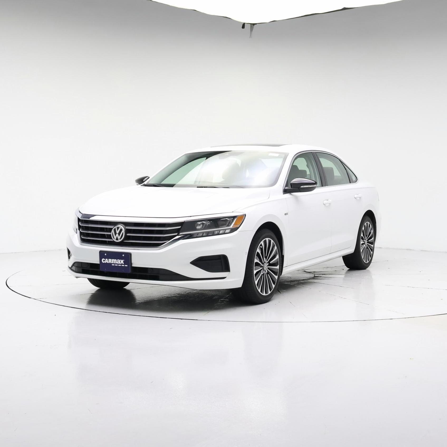 Thumbnail: 2022 Volkswagen Passat - 4
