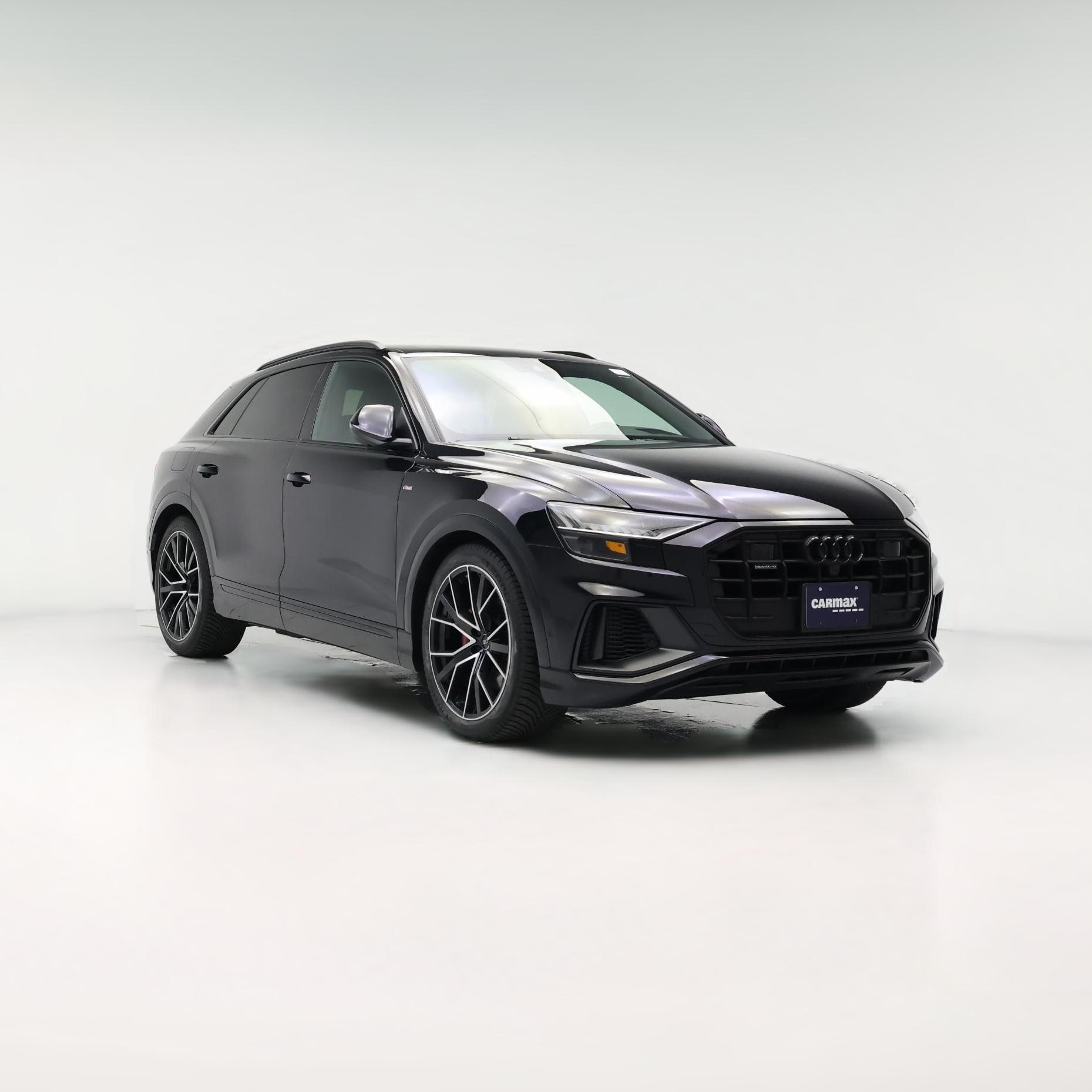 Thumbnail: 2021 Audi Q8 - 1