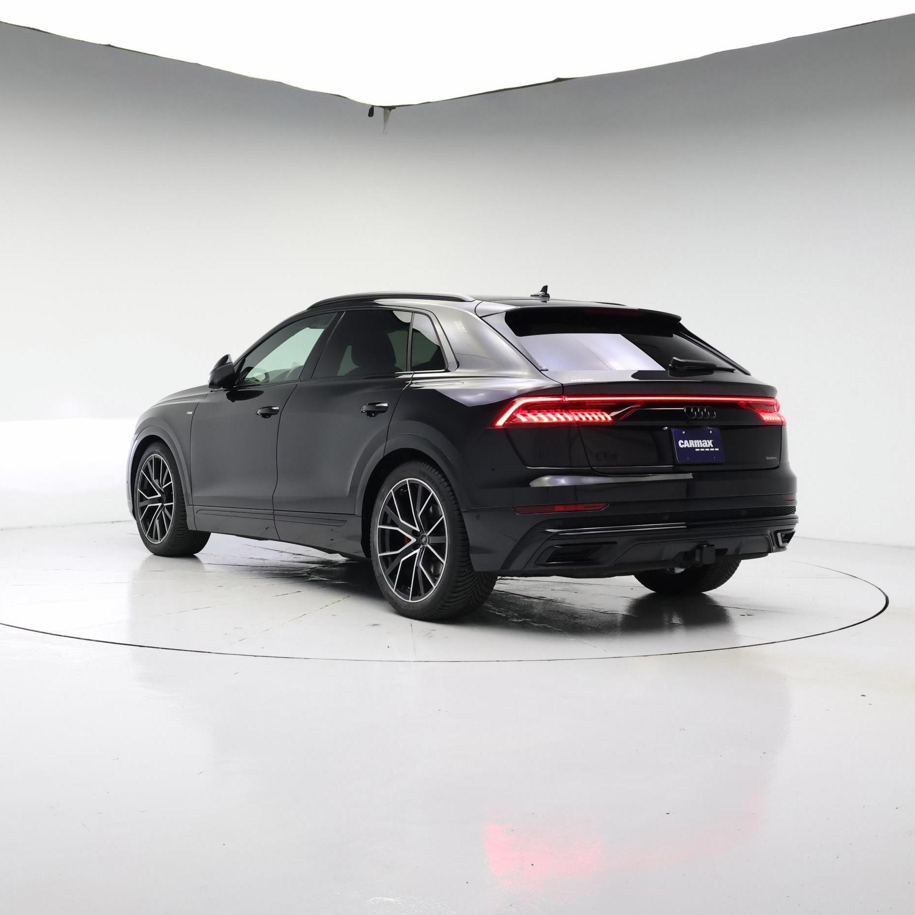 Thumbnail: 2021 Audi Q8 - 2