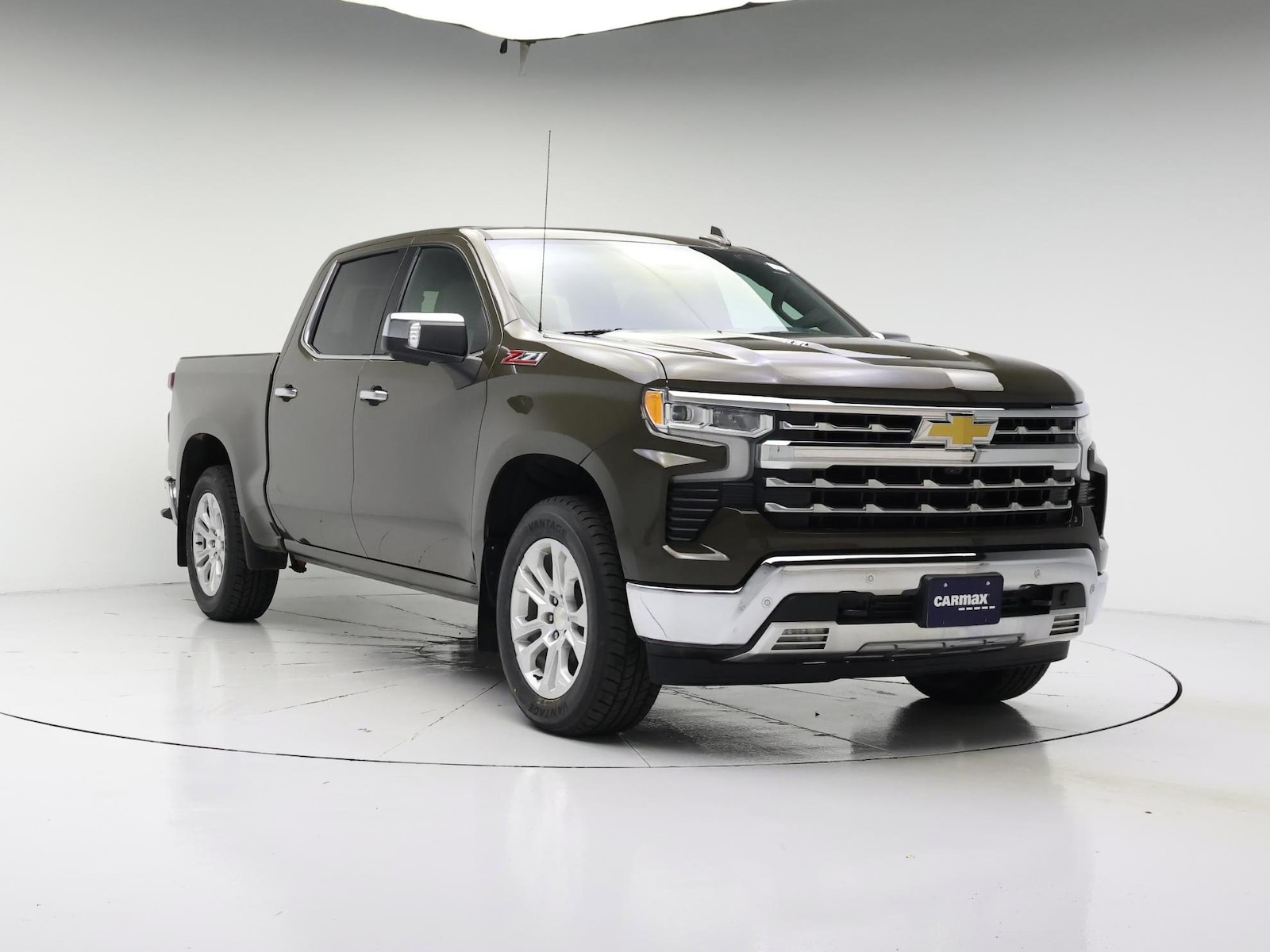 2023 Chevrolet Silverado 1500 LTZ - Photo 2