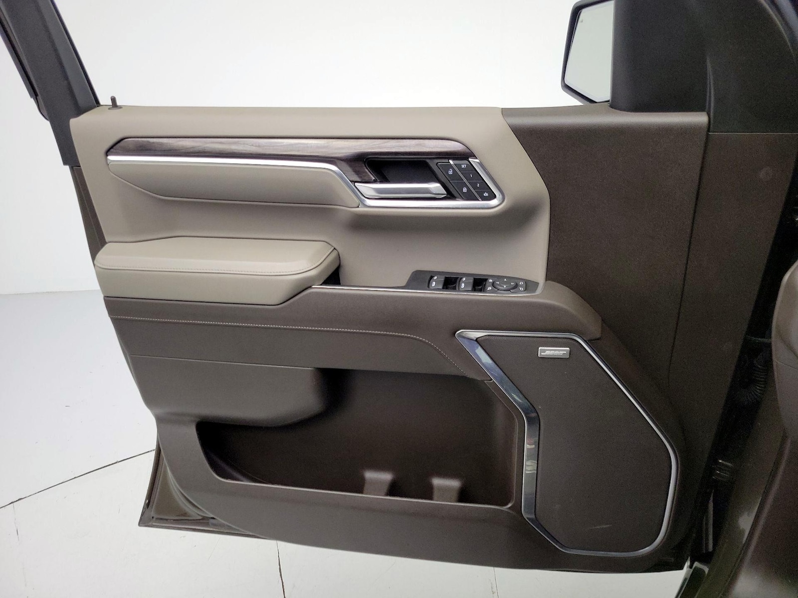 2023 Chevrolet Silverado 1500 LTZ - Photo 13