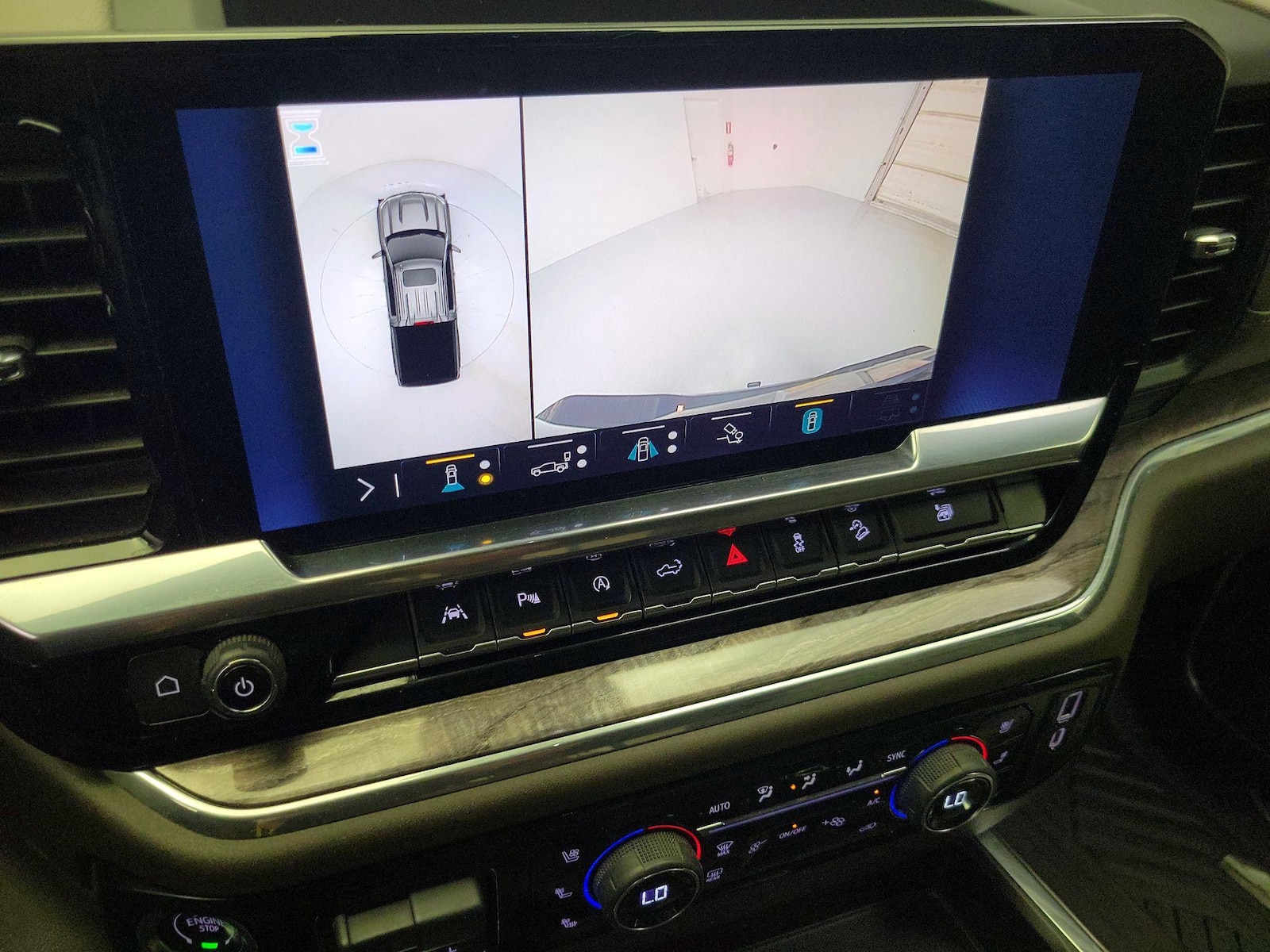 2023 Chevrolet Silverado 1500 LTZ - Photo 16