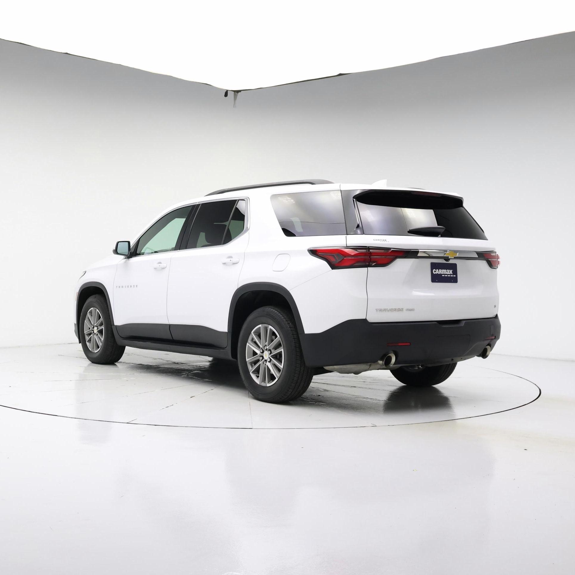 Thumbnail: 2023 Chevrolet Traverse - 2