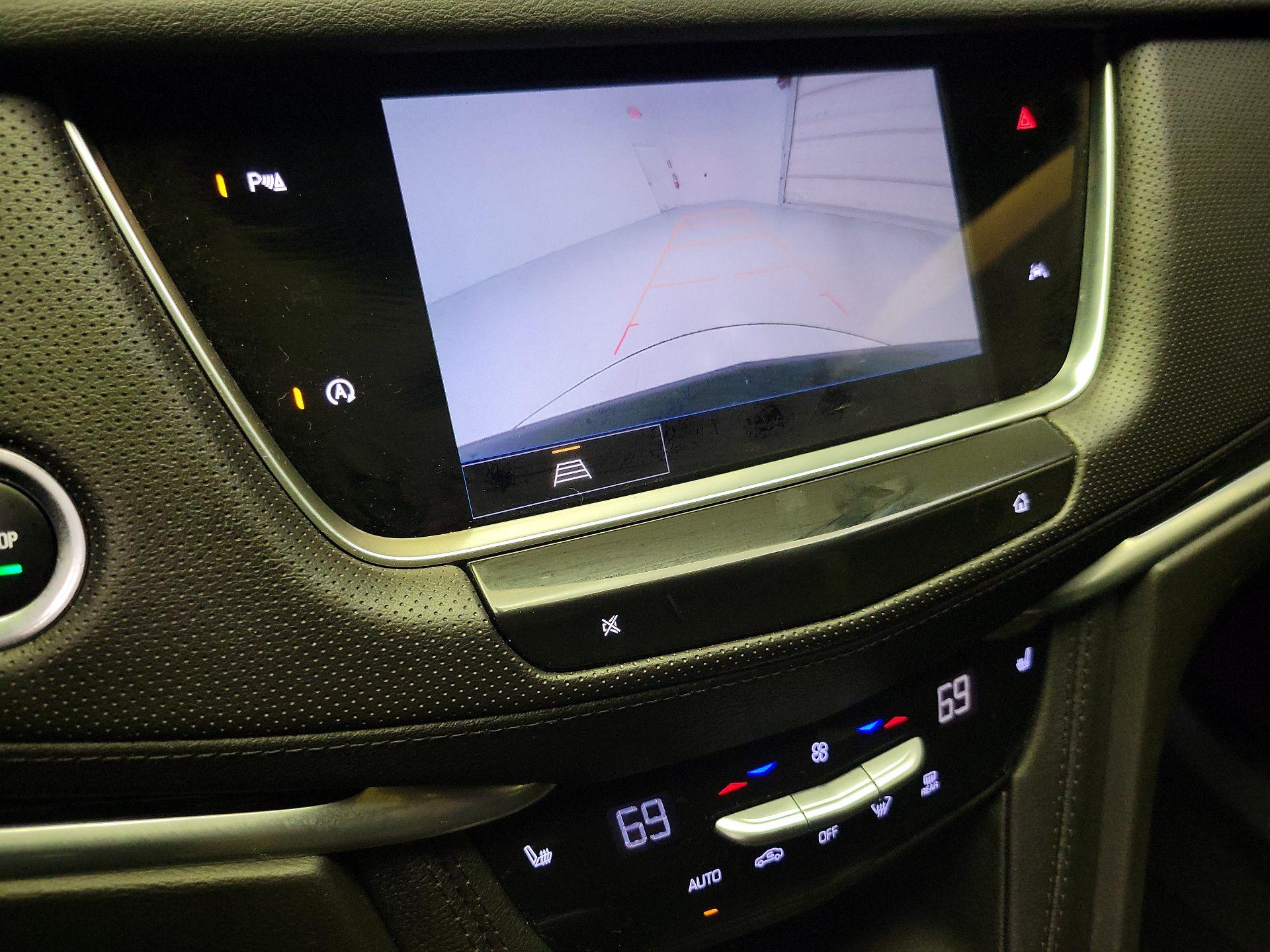 Thumbnail: 2024 Cadillac XT6 - 15