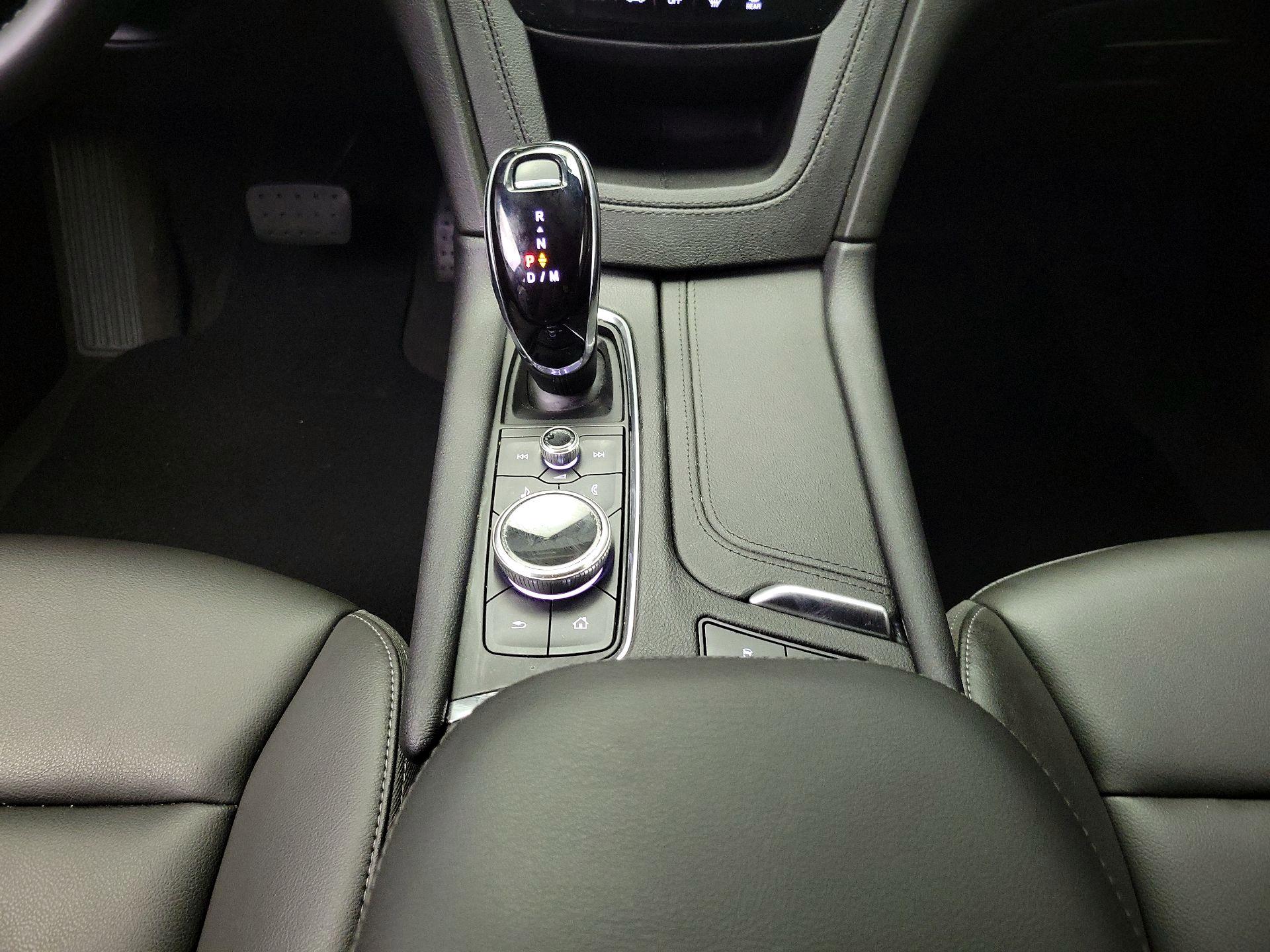 Thumbnail: 2024 Cadillac XT6 - 18