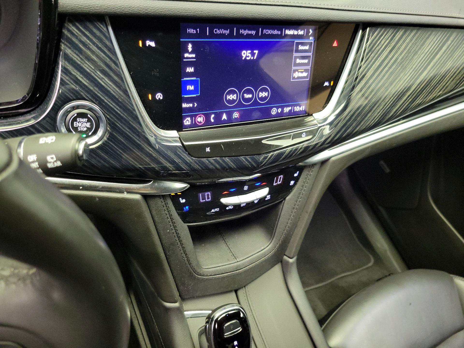 Thumbnail: 2024 Cadillac XT6 - 16