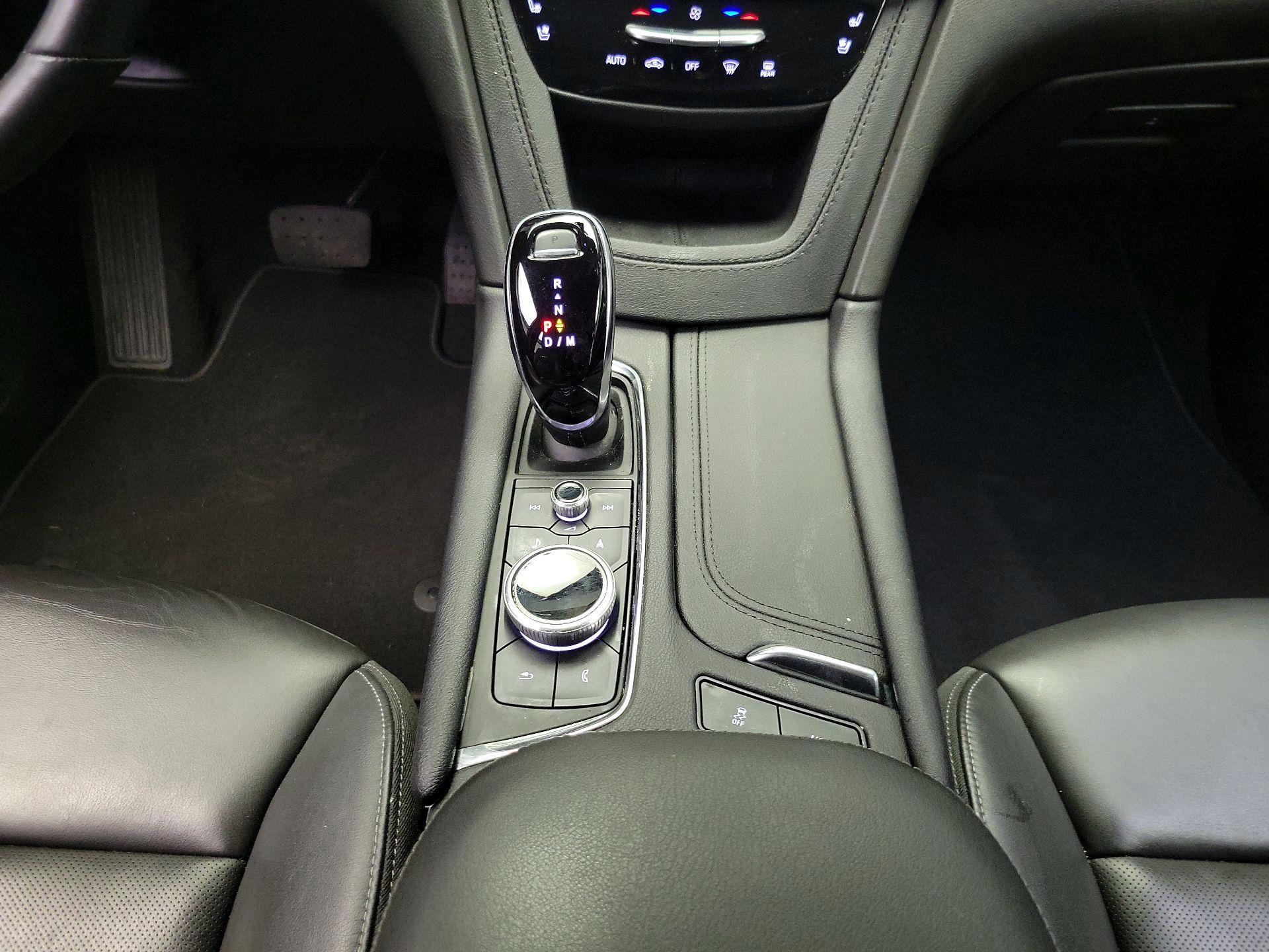 Thumbnail: 2024 Cadillac XT6 - 18