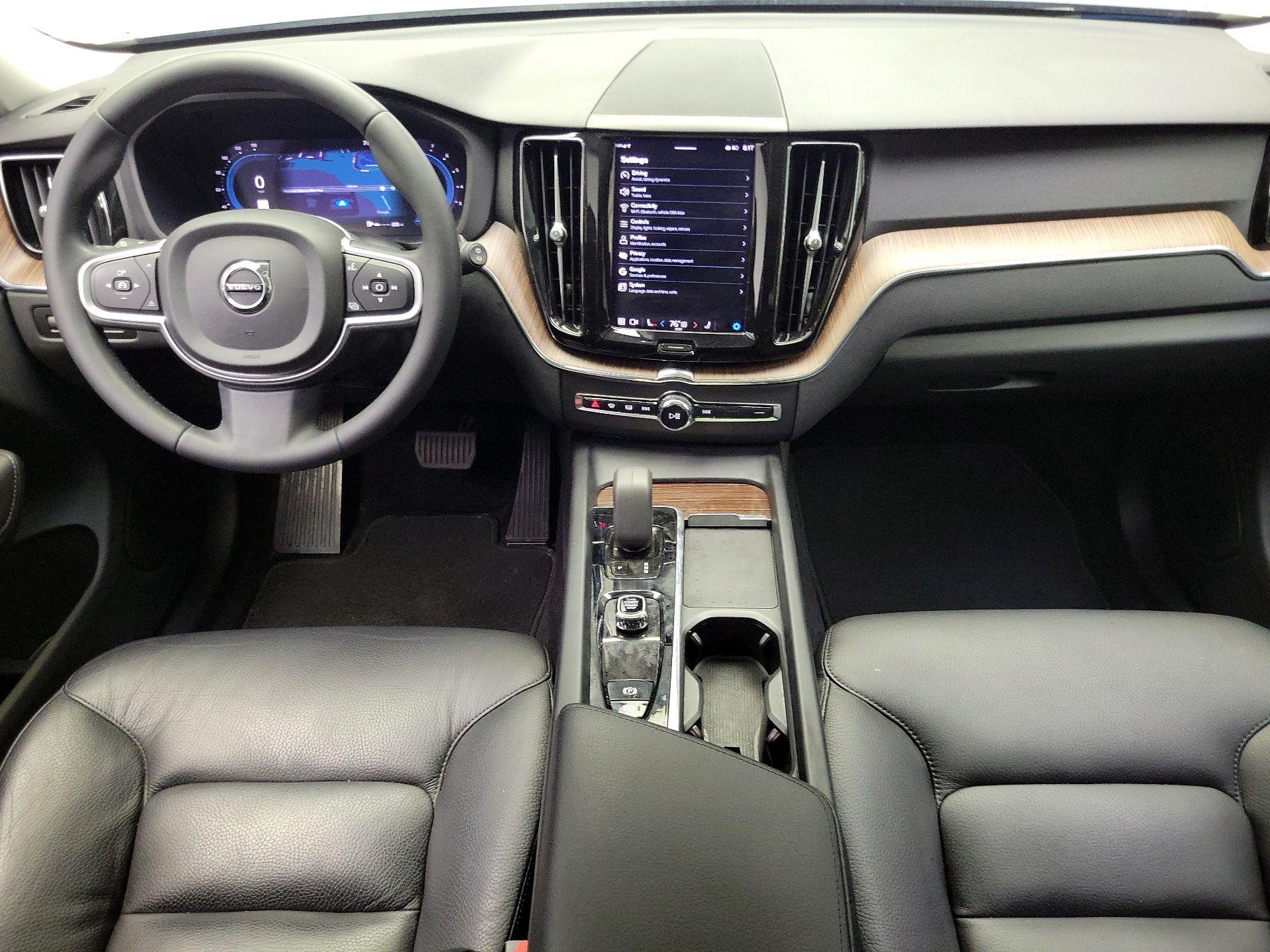 Thumbnail: 2022 Volvo XC60 - 9