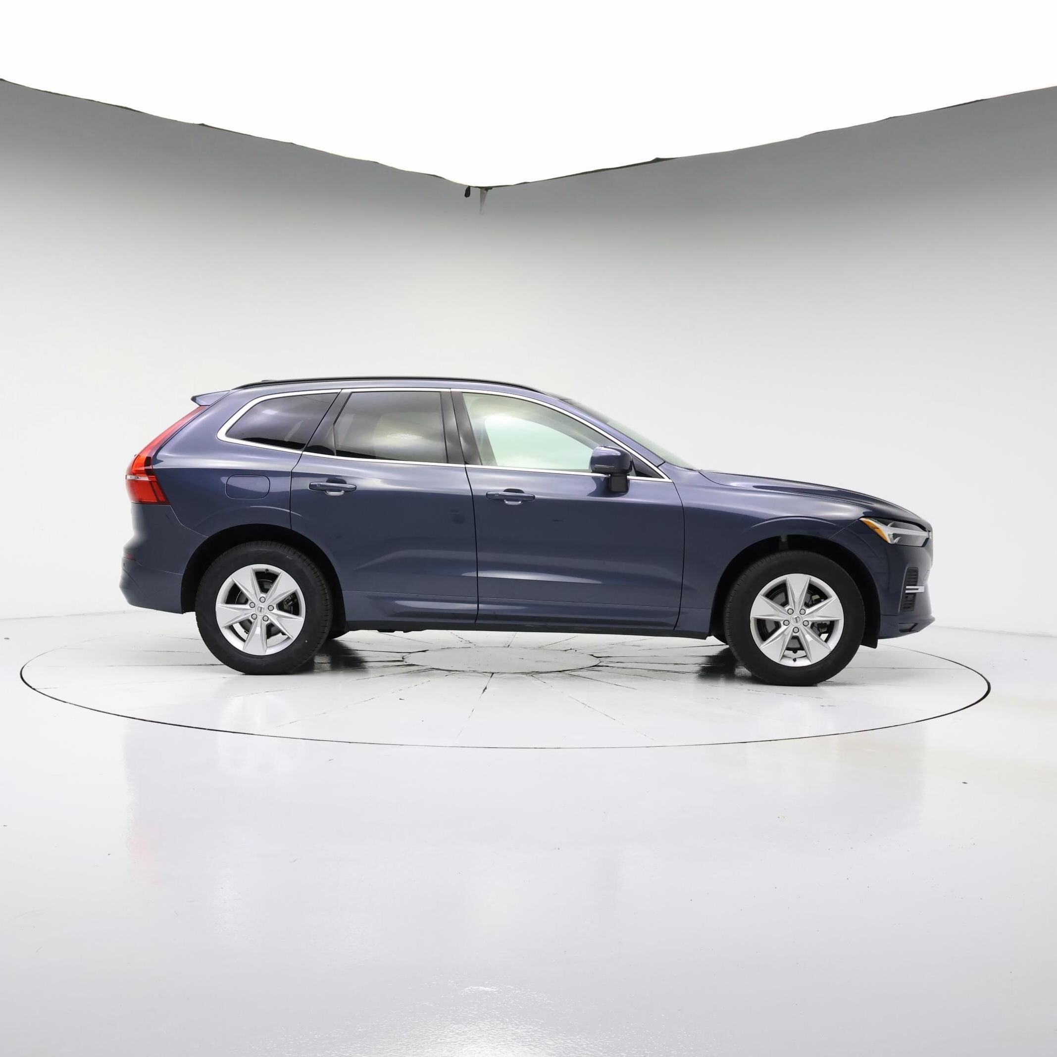 Thumbnail: 2022 Volvo XC60 - 7