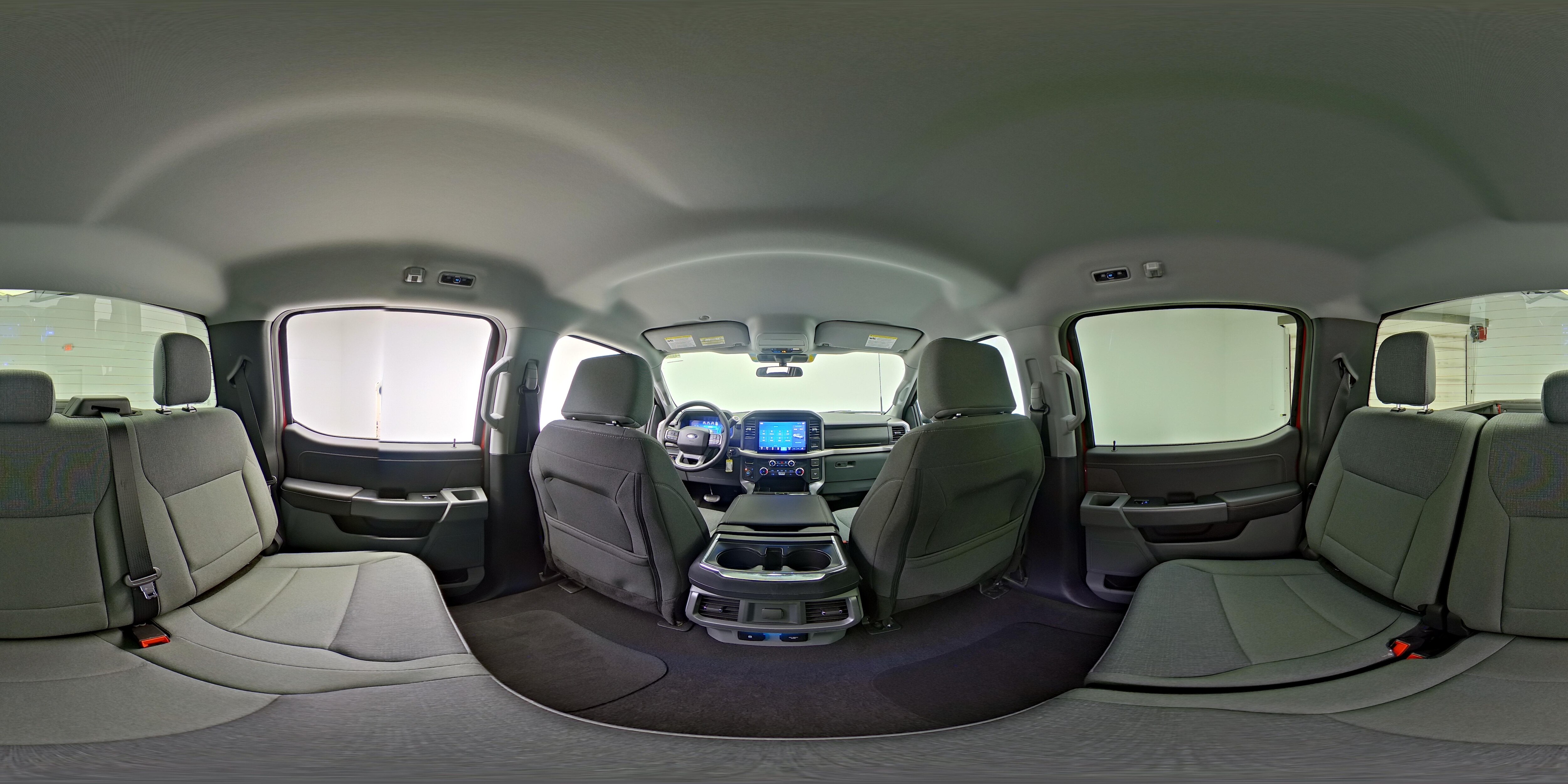 2025 Ford F-150 XLT - Photo 25