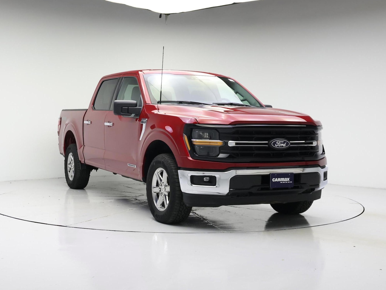 2025 Ford F-150 XLT - Photo 2