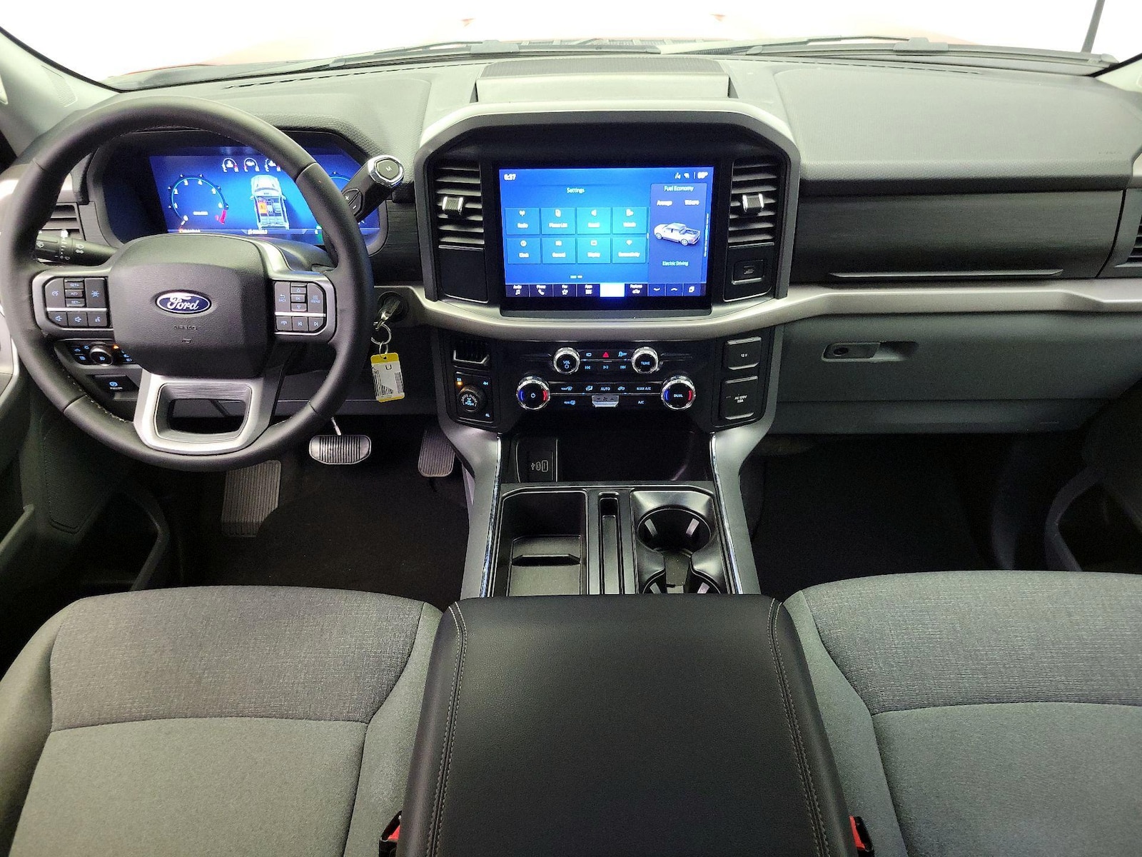 2025 Ford F-150 XLT - Photo 10