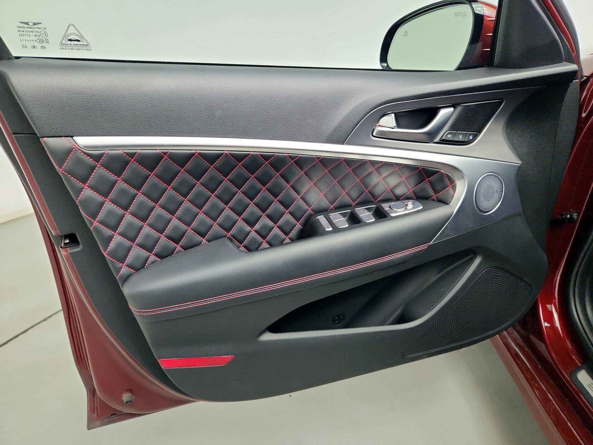 Thumbnail: 2025 Genesis G70 - 12
