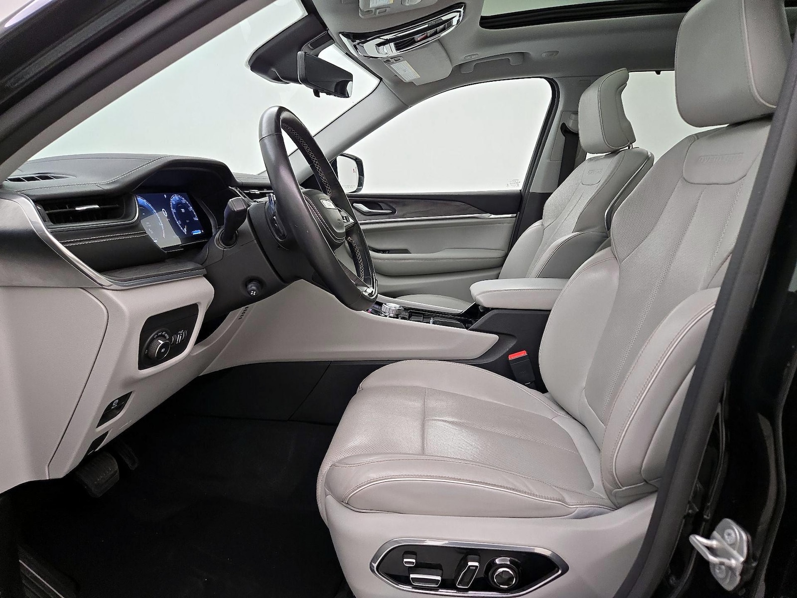 2023 Jeep Grand Cherokee L Overland - Photo 12