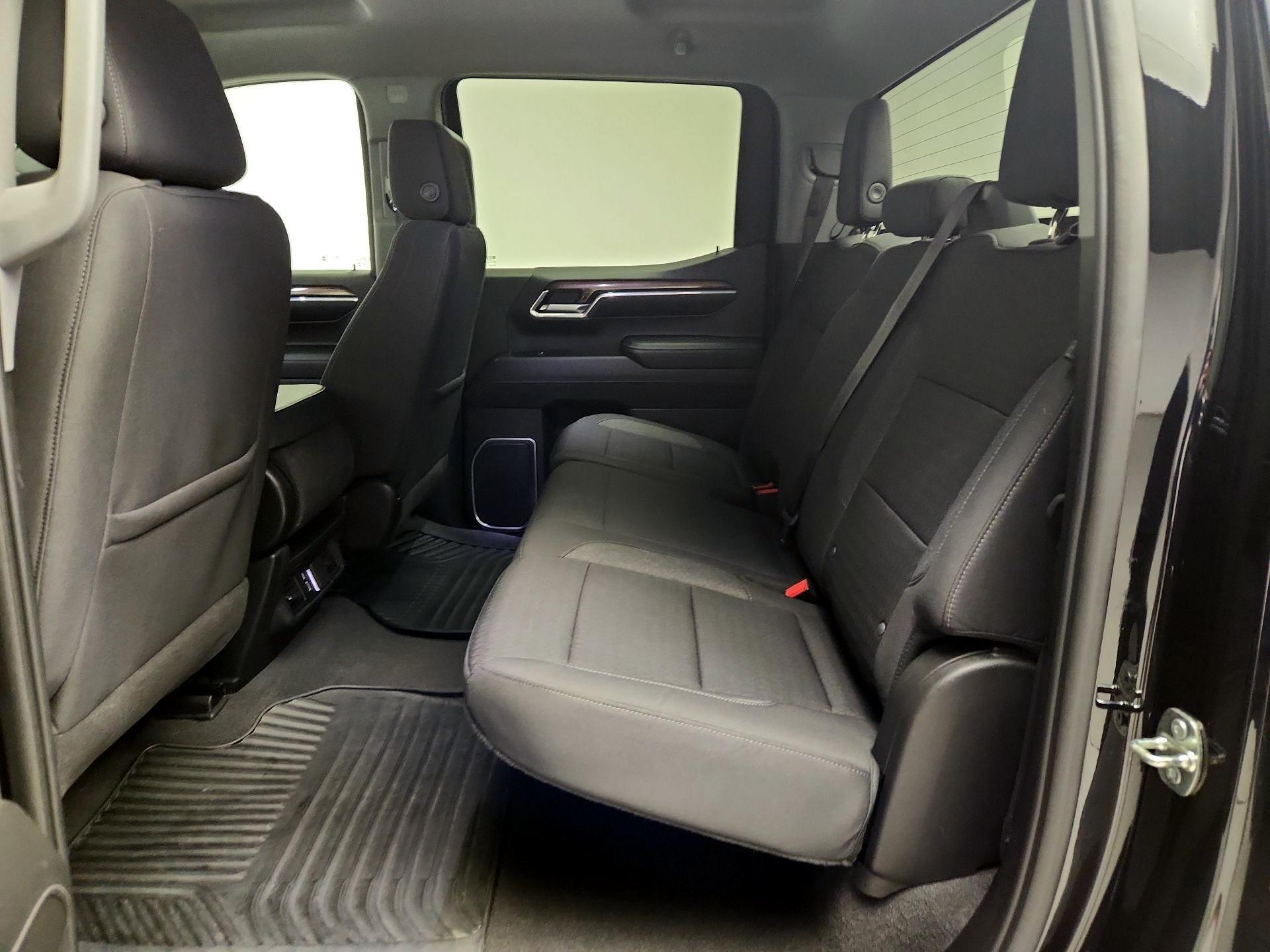 Thumbnail: 2023 Chevrolet Silverado 1500 - 19