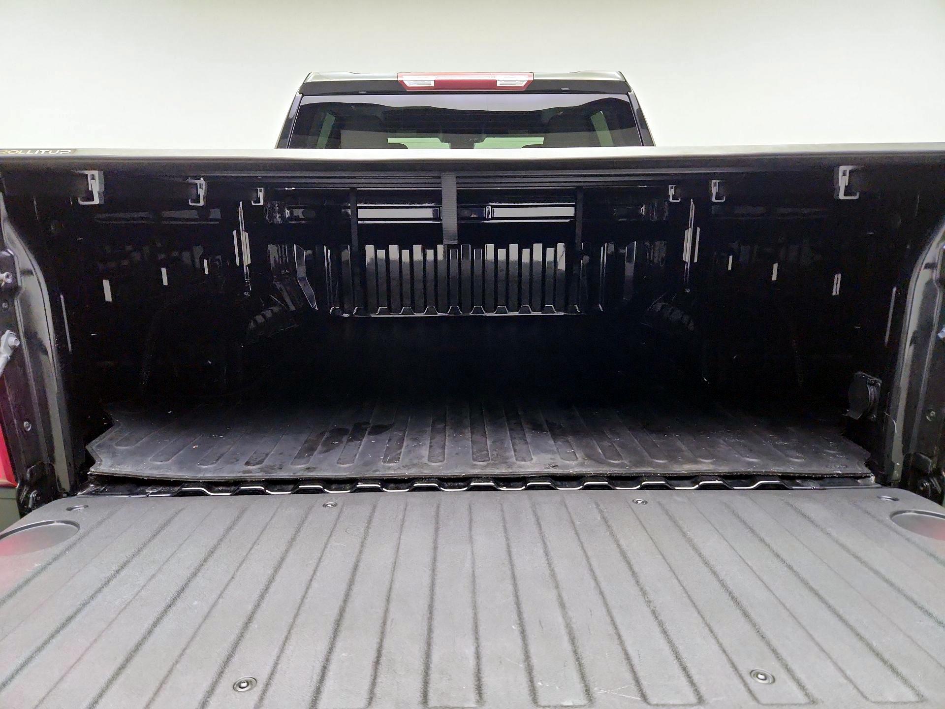 Thumbnail: 2023 Chevrolet Silverado 1500 - 20