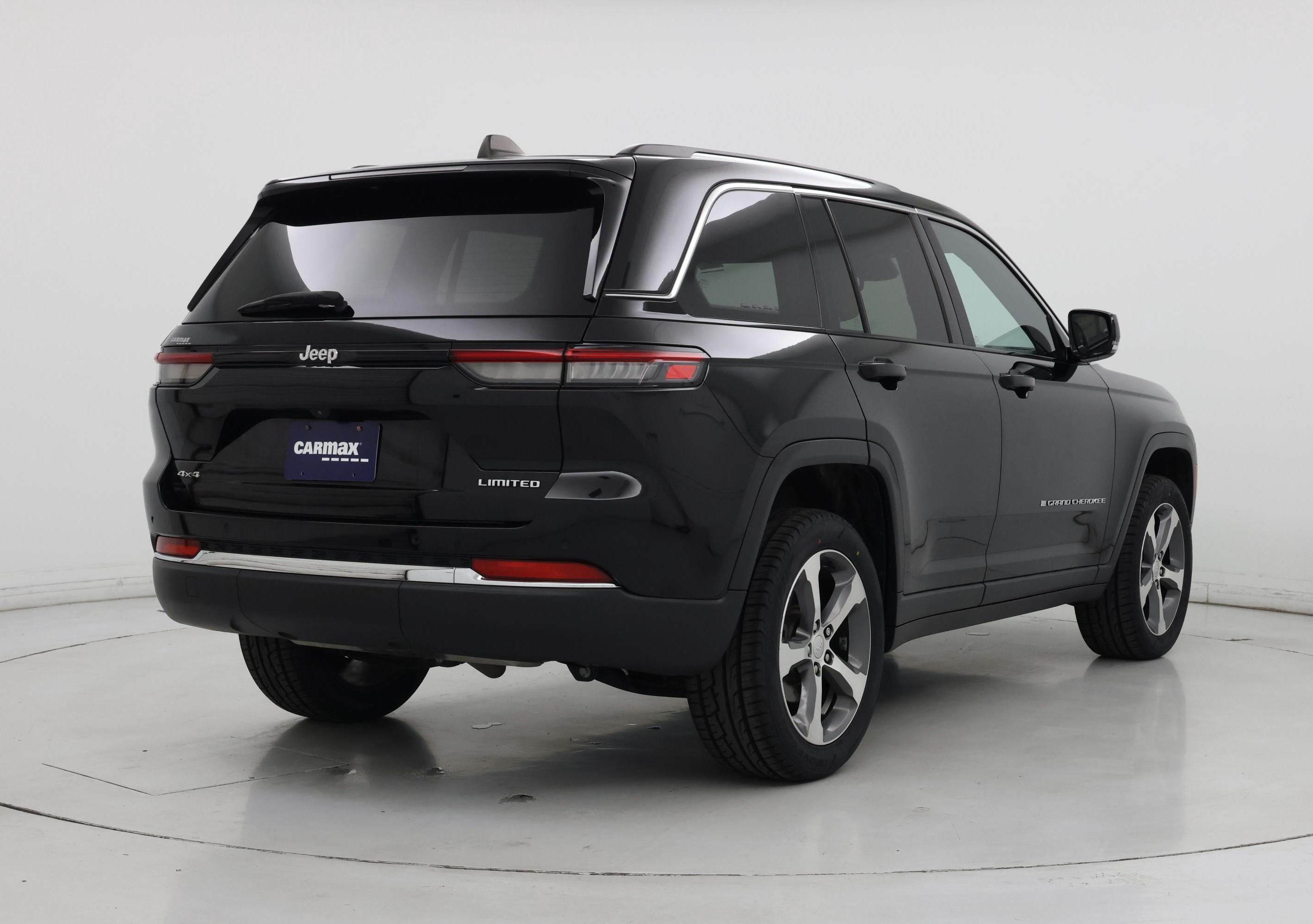 Thumbnail: 2023 Jeep Grand Cherokee - 8