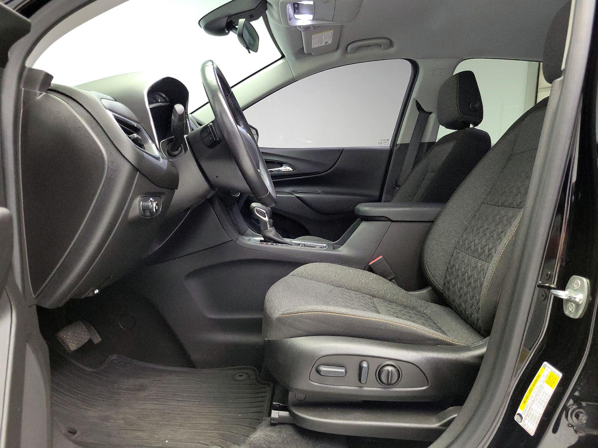 Thumbnail: 2022 Chevrolet Equinox - 11