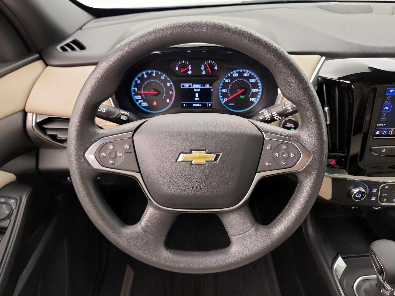 2023 Chevrolet Traverse LS - Photo 11
