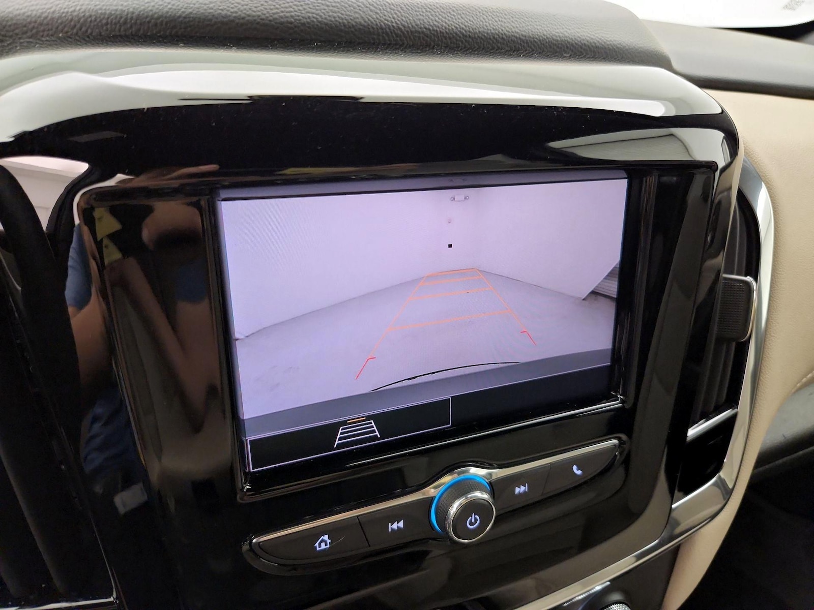 2023 Chevrolet Traverse LS - Photo 15