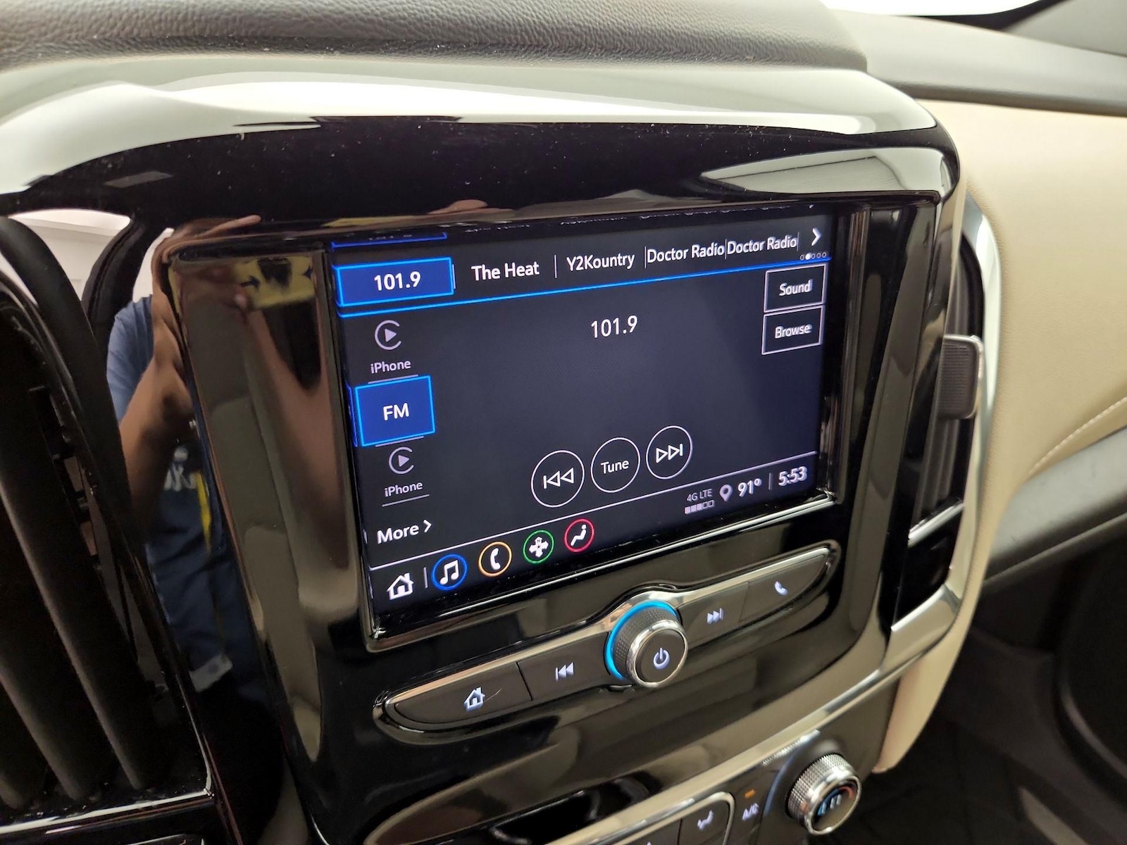 2023 Chevrolet Traverse LS - Photo 16
