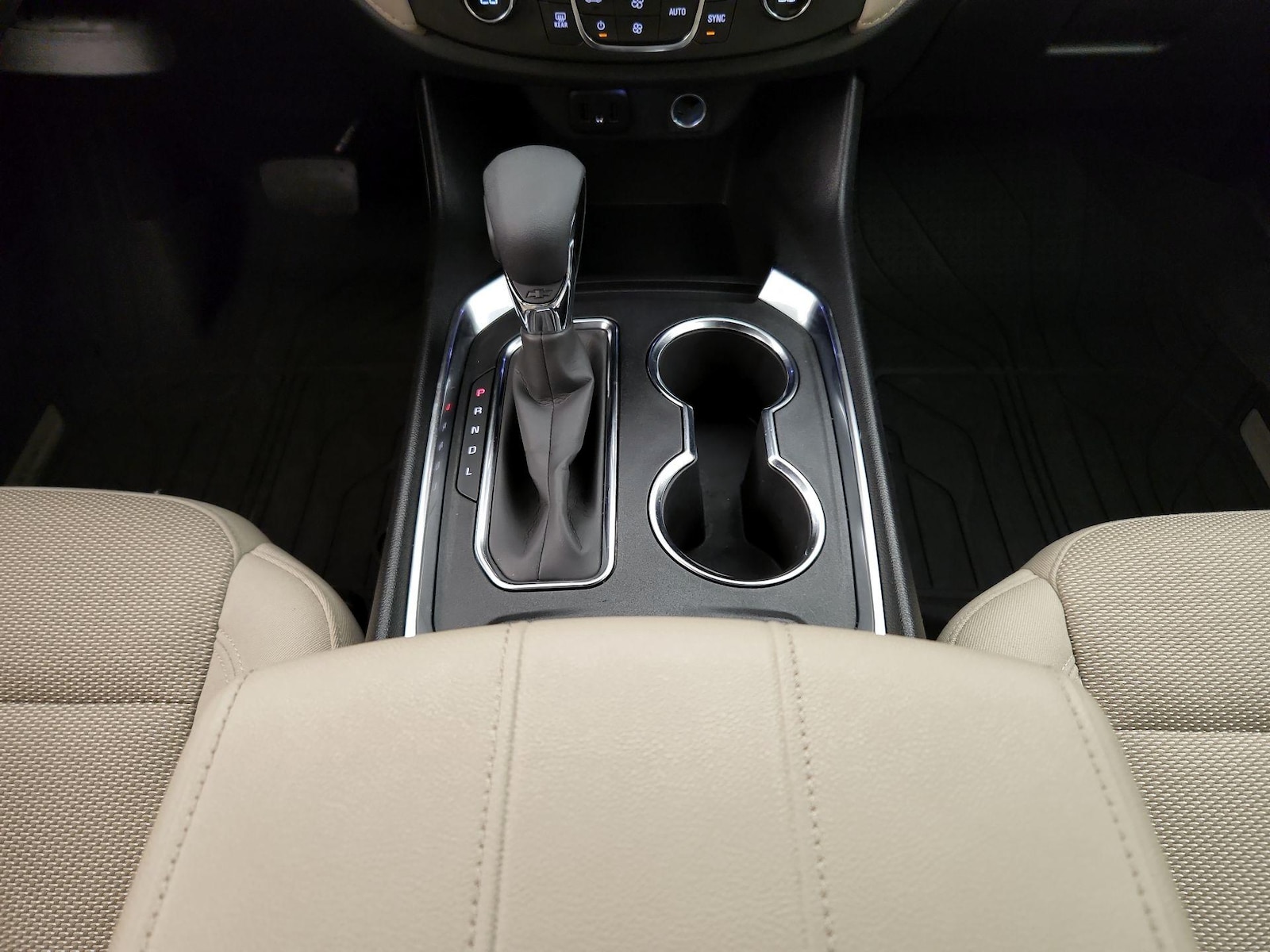 2023 Chevrolet Traverse LS - Photo 18