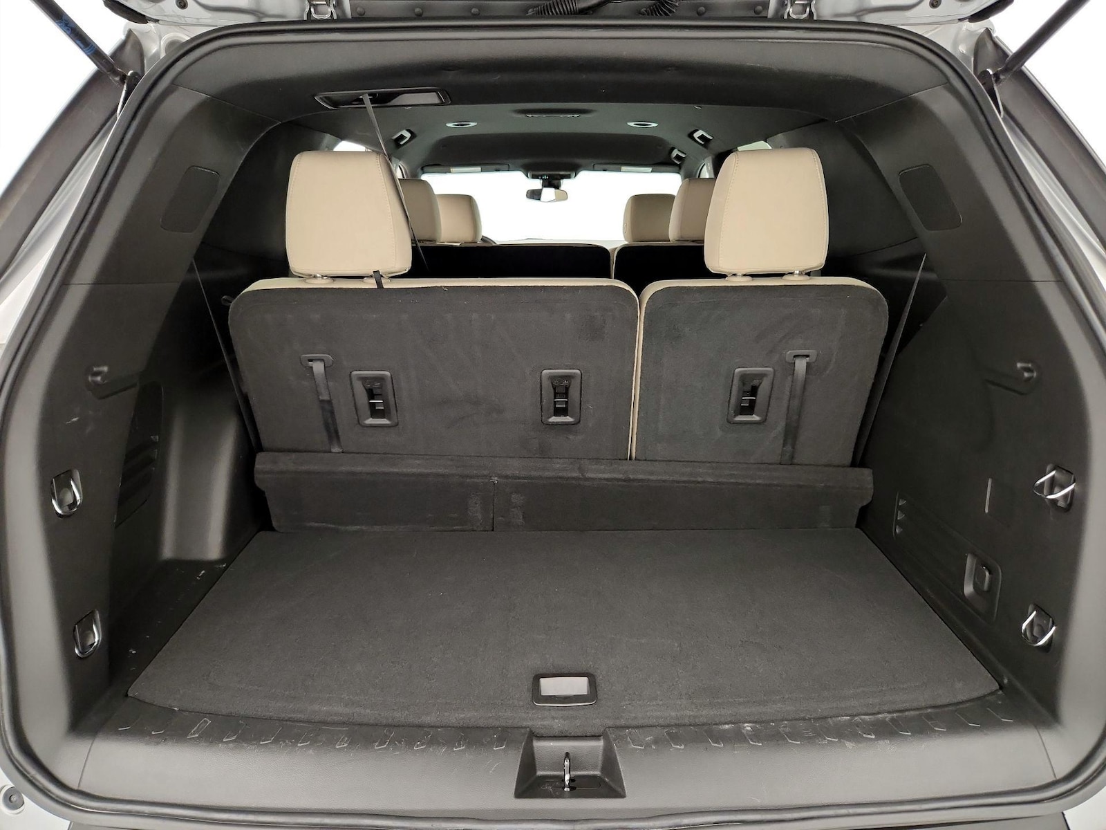 2023 Chevrolet Traverse LS - Photo 22