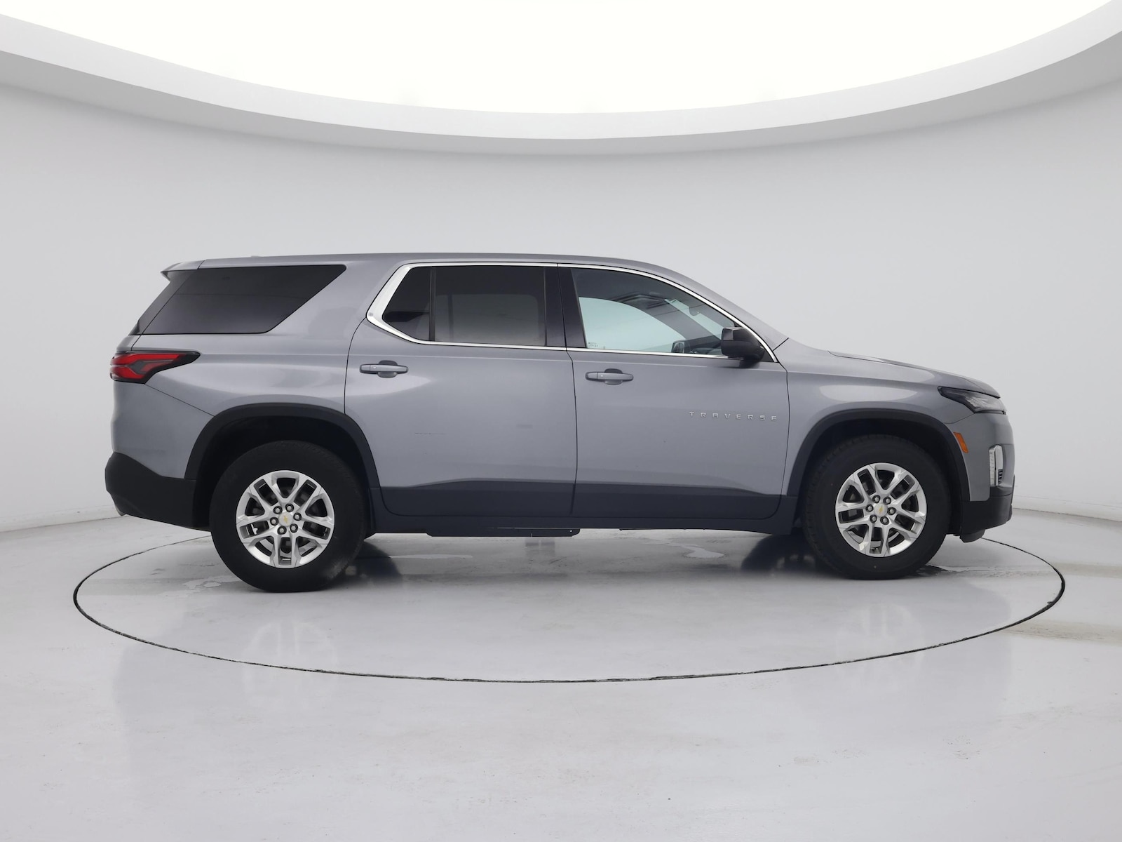 2023 Chevrolet Traverse LS - Photo 8