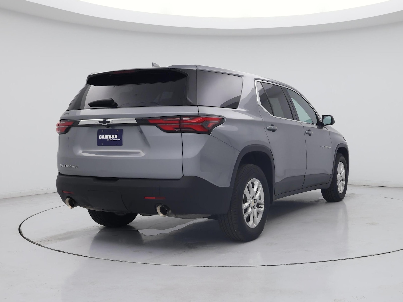2023 Chevrolet Traverse LS - Photo 9