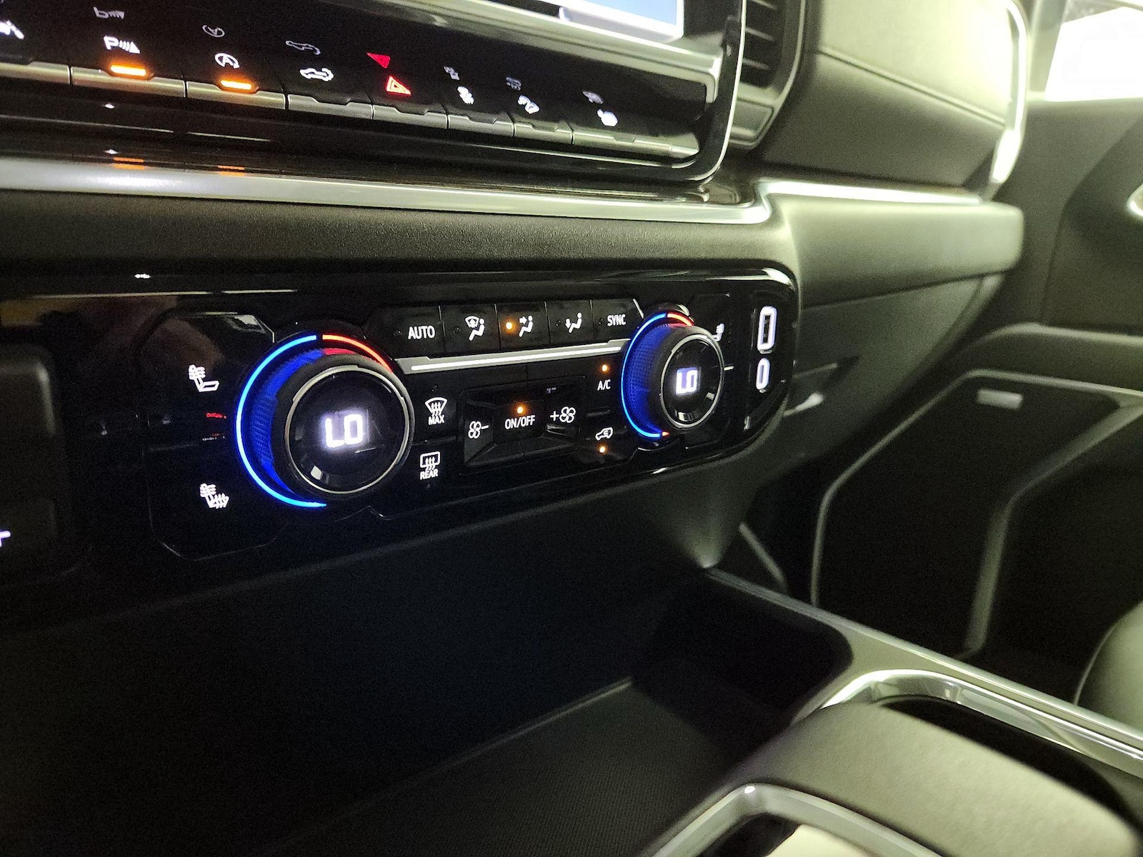 2022 Chevrolet Silverado 1500 RST - Photo 17