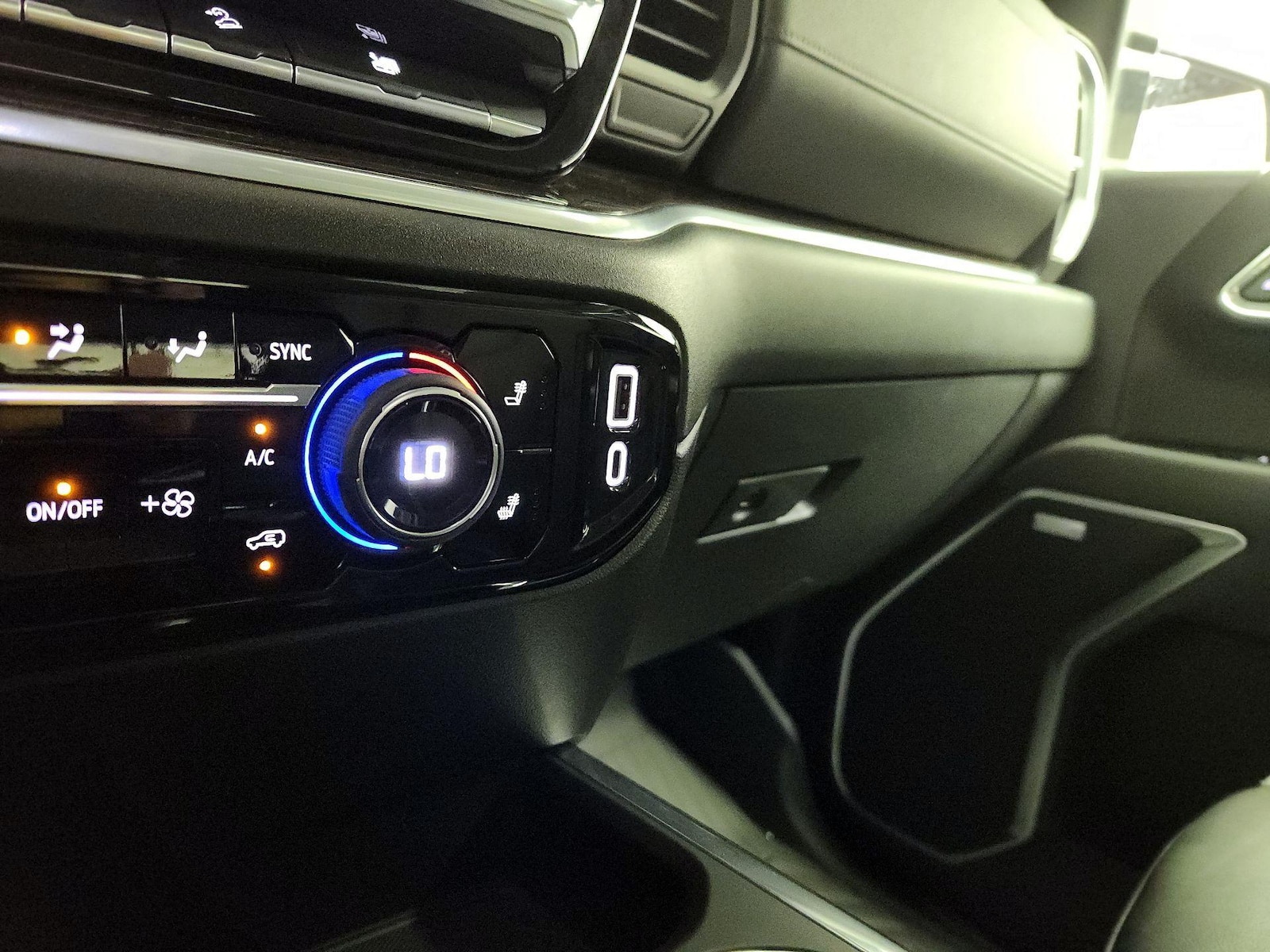 2022 Chevrolet Silverado 1500 RST - Photo 19