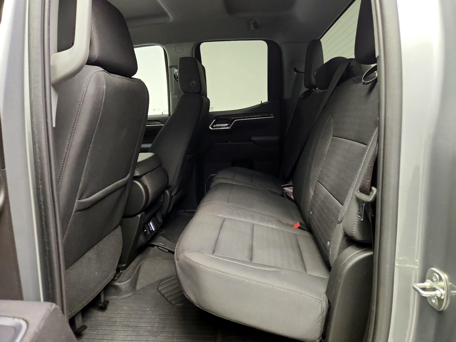 2023 Chevrolet Silverado 1500 LT - Photo 18