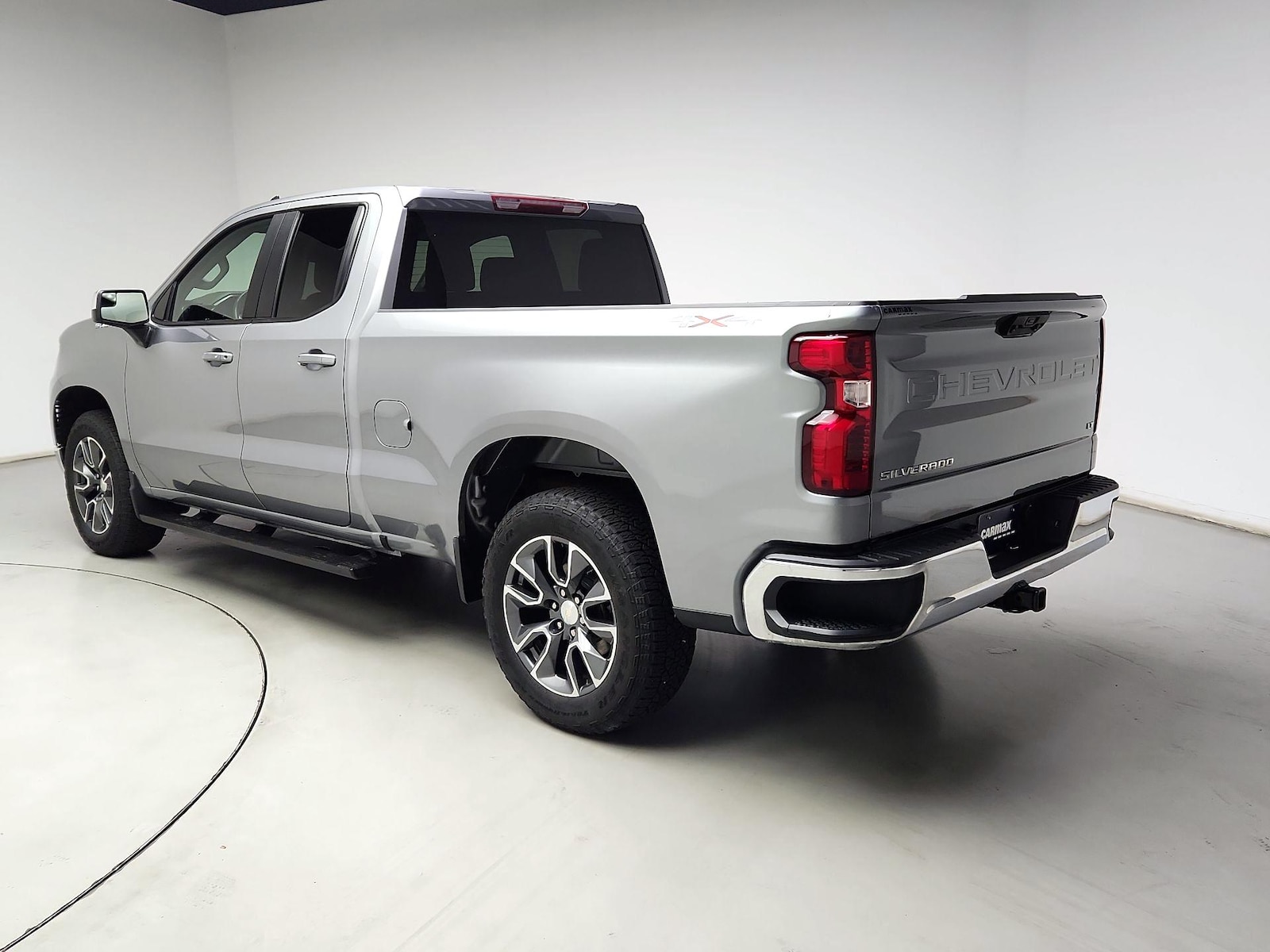 2023 Chevrolet Silverado 1500 LT - Photo 7